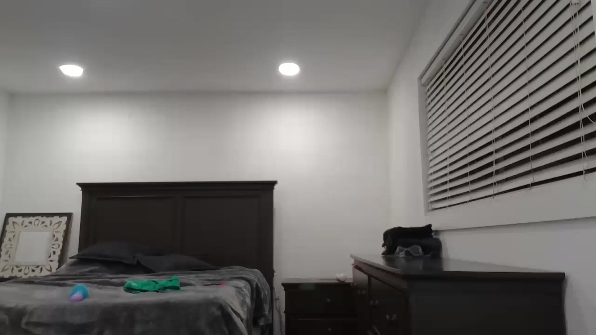 Gallery image thumbnail from blond_milf's myfreecams stream on, 05/09/2024, 08:13 image 1 of 20