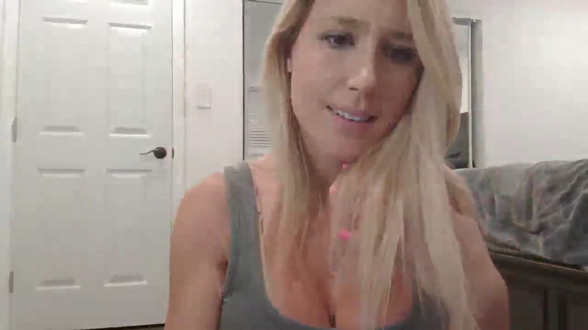 Gallery image thumbnail from blond_milf's myfreecams stream on, 05/10/2024, 08:09 image 5 of 20