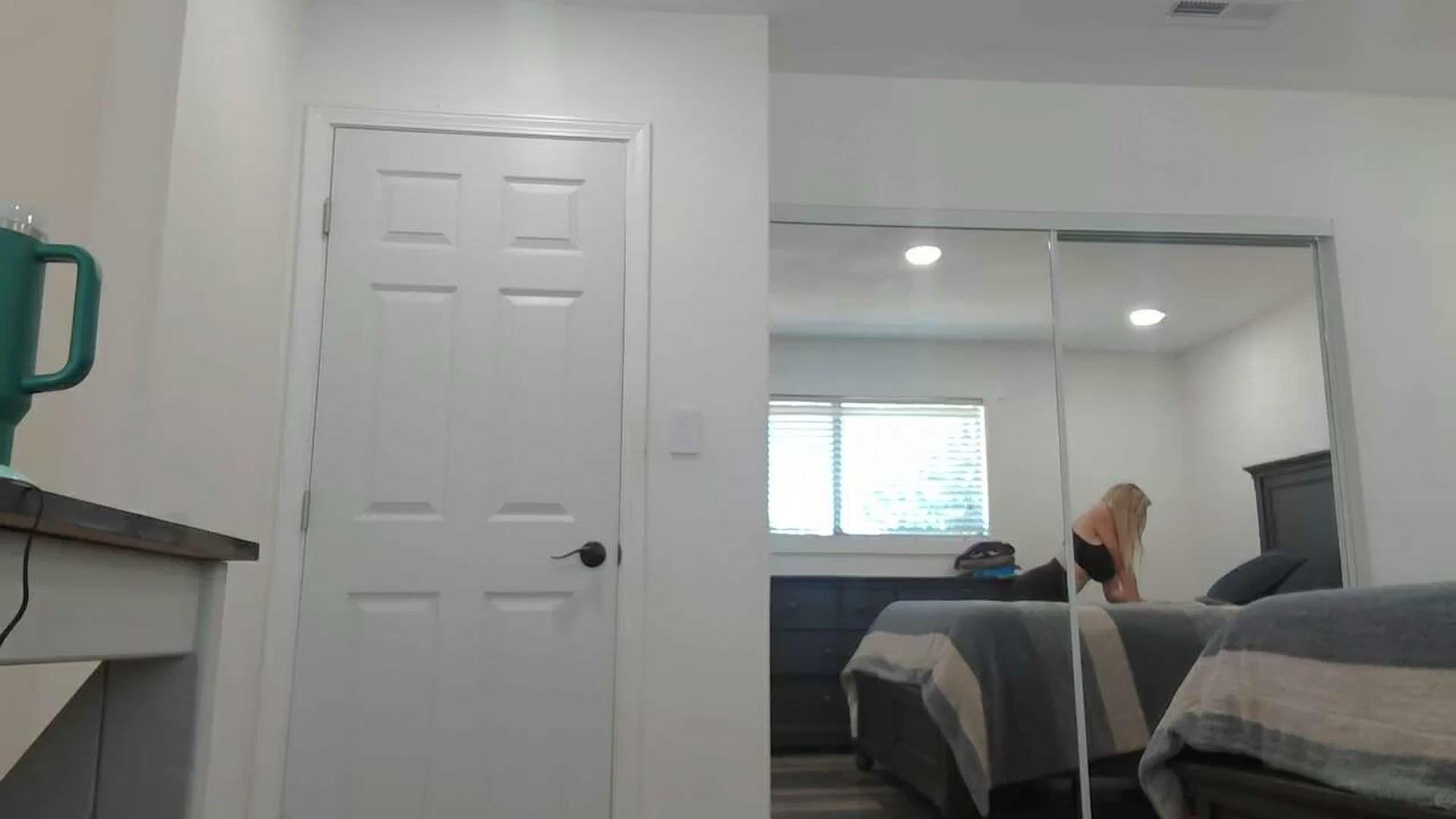 Gallery image thumbnail from blond_milf's myfreecams stream on, 05/14/2024, 20:24 image 5 of 20