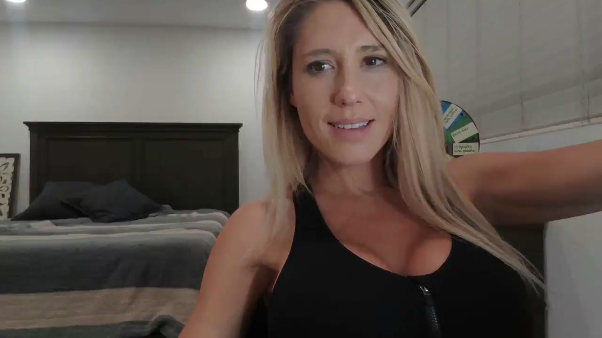 Gallery image thumbnail from blond_milf's myfreecams stream on, 05/15/2024, 06:37 image 10 of 20