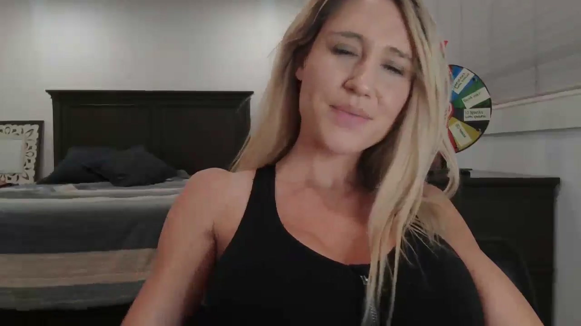 Gallery image thumbnail from blond_milf's myfreecams stream on, 05/15/2024, 06:37 image 7 of 20