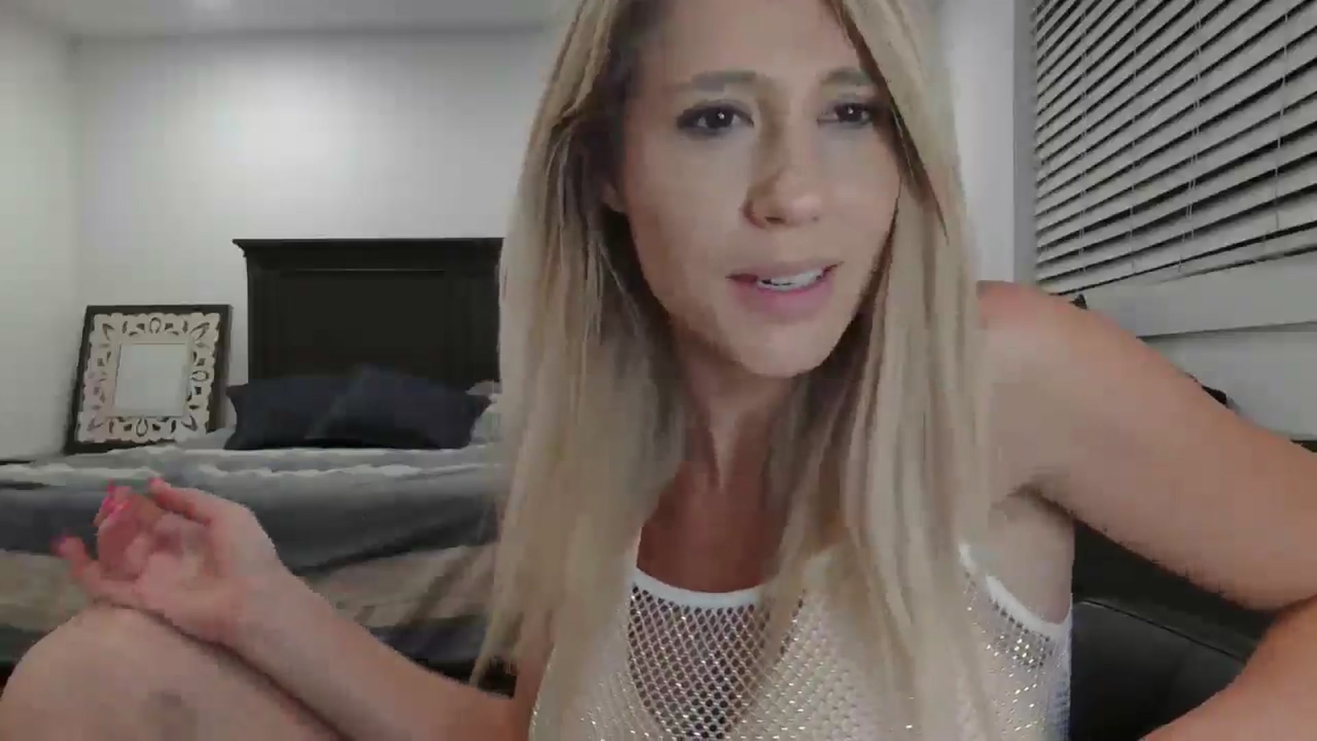 Gallery image thumbnail from blond_milf's myfreecams stream on, 05/16/2024, 08:06 image 2 of 20