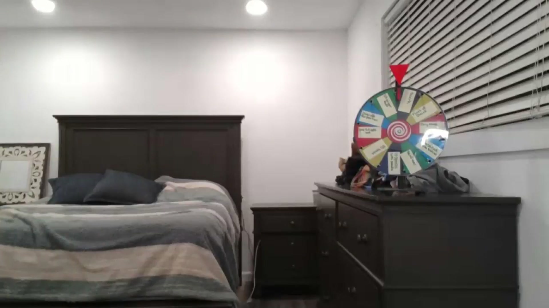 Gallery image thumbnail from blond_milf's myfreecams stream on, 05/16/2024, 08:06 image 10 of 20