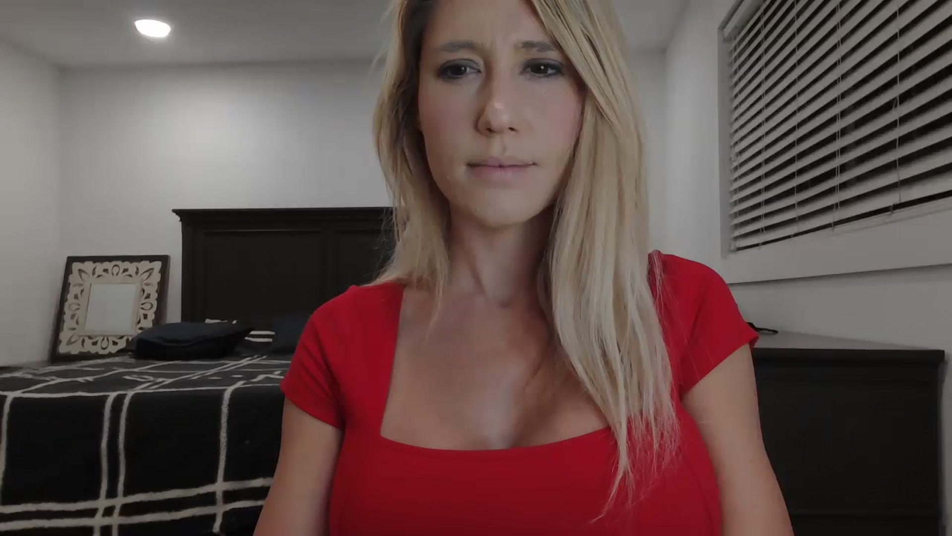 Gallery image thumbnail from blond_milf's myfreecams stream on, 05/23/2024, 06:39 image 3 of 20