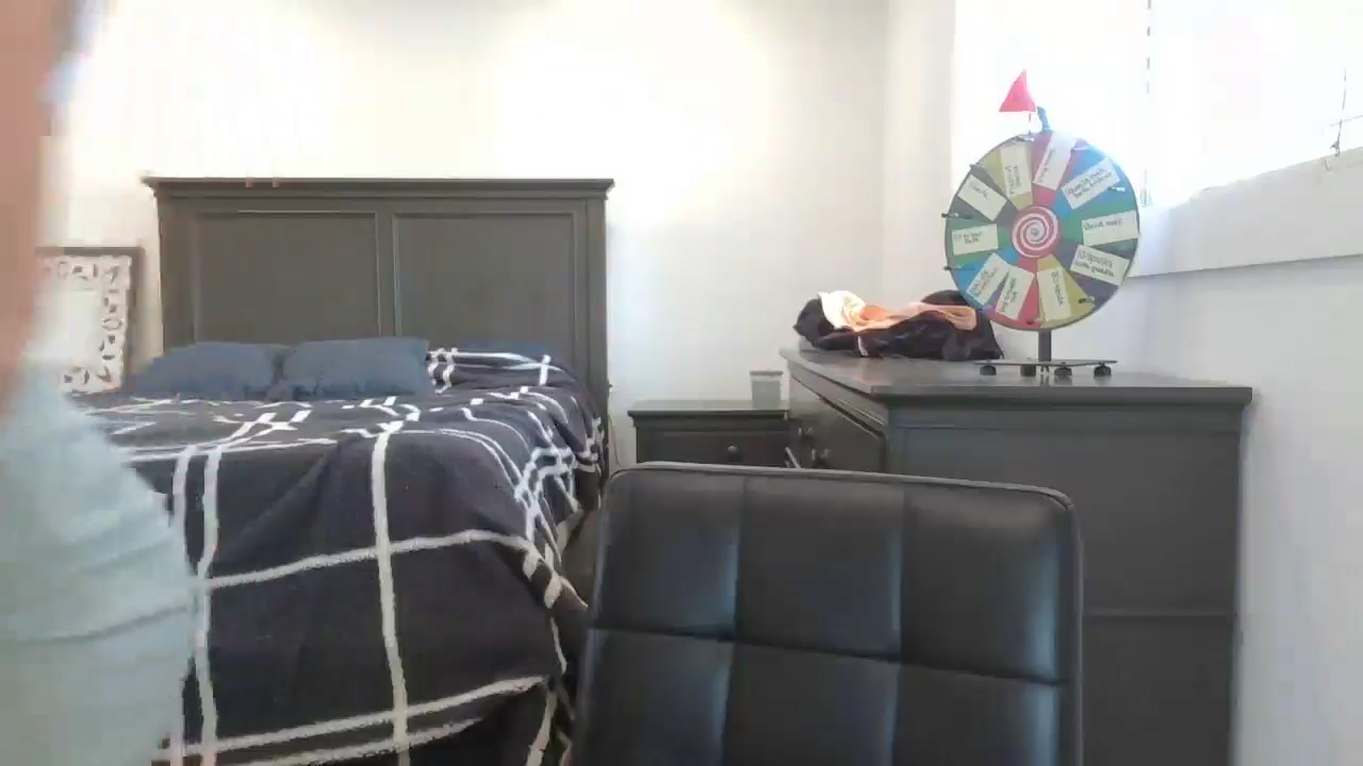 Gallery image thumbnail from blond_milf's myfreecams stream on, 05/30/2024, 21:24 image 2 of 20
