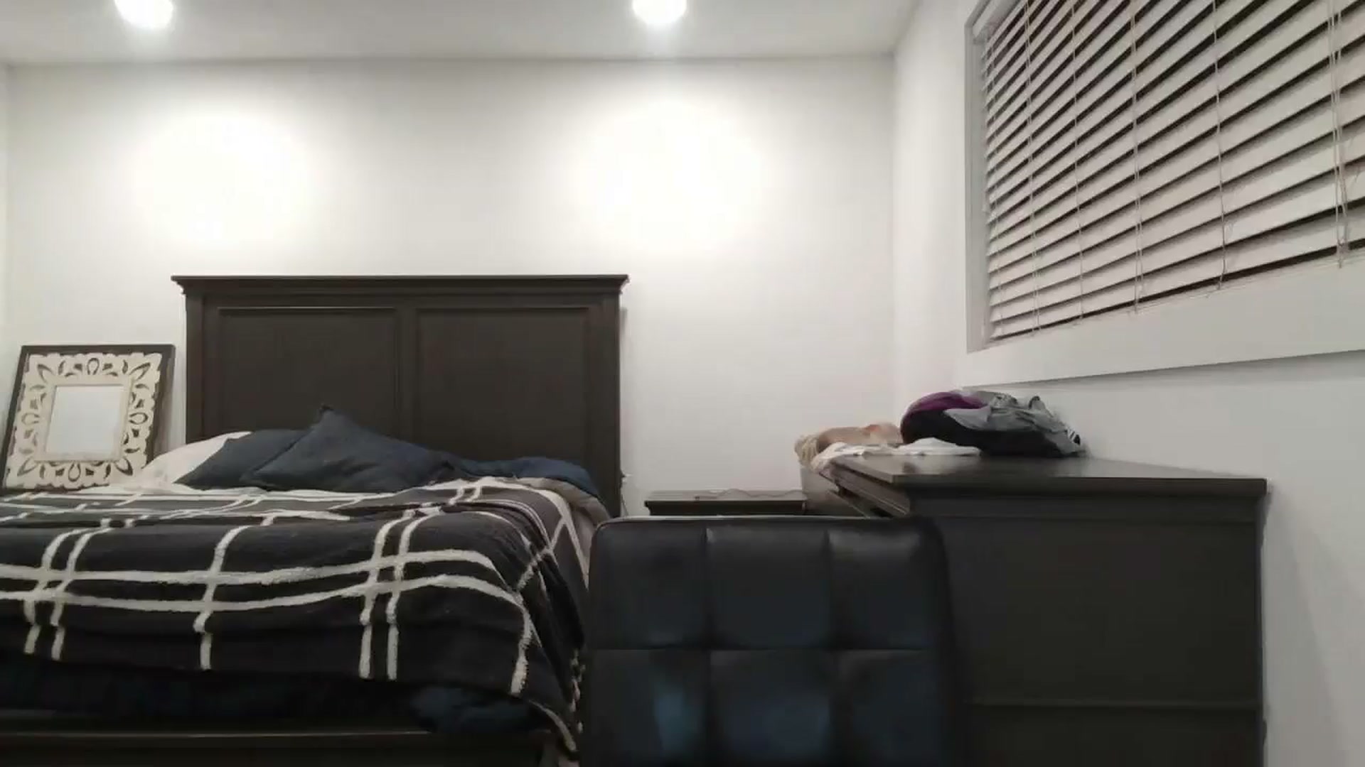 Gallery image thumbnail from blond_milf's myfreecams stream on, 06/07/2024, 05:12 image 7 of 20