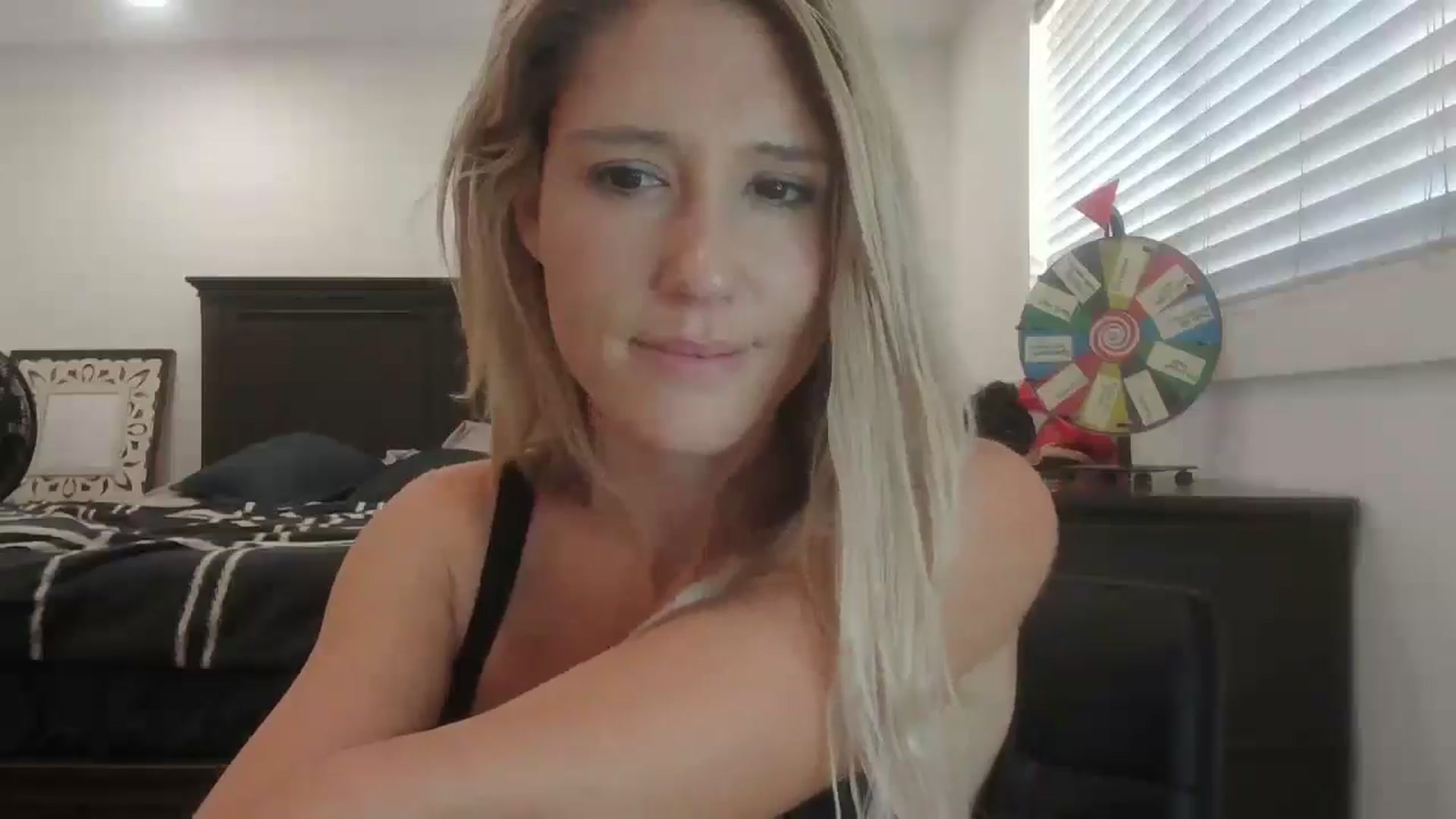 Gallery image thumbnail from blond_milf's myfreecams stream on, 06/11/2024, 21:42 image 14 of 20