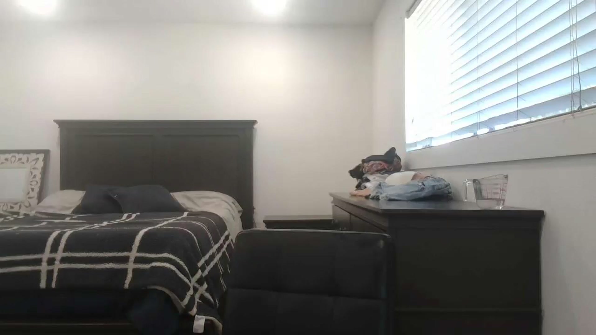 Gallery image thumbnail from blond_milf's myfreecams stream on, 06/14/2024, 22:14 image 20 of 20
