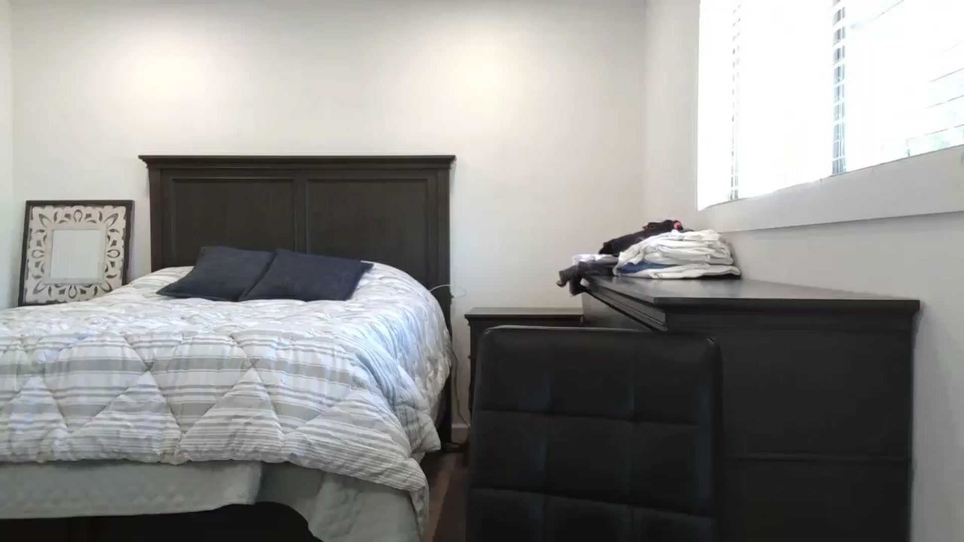 Gallery image thumbnail from blond_milf's myfreecams stream on, 06/25/2024, 22:19 image 1 of 20