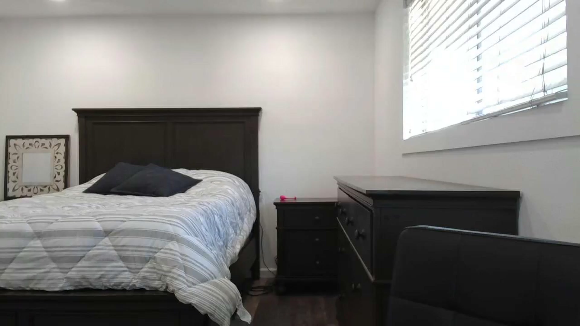 Gallery image thumbnail from blond_milf's myfreecams stream on, 07/08/2024, 19:58 image 9 of 20