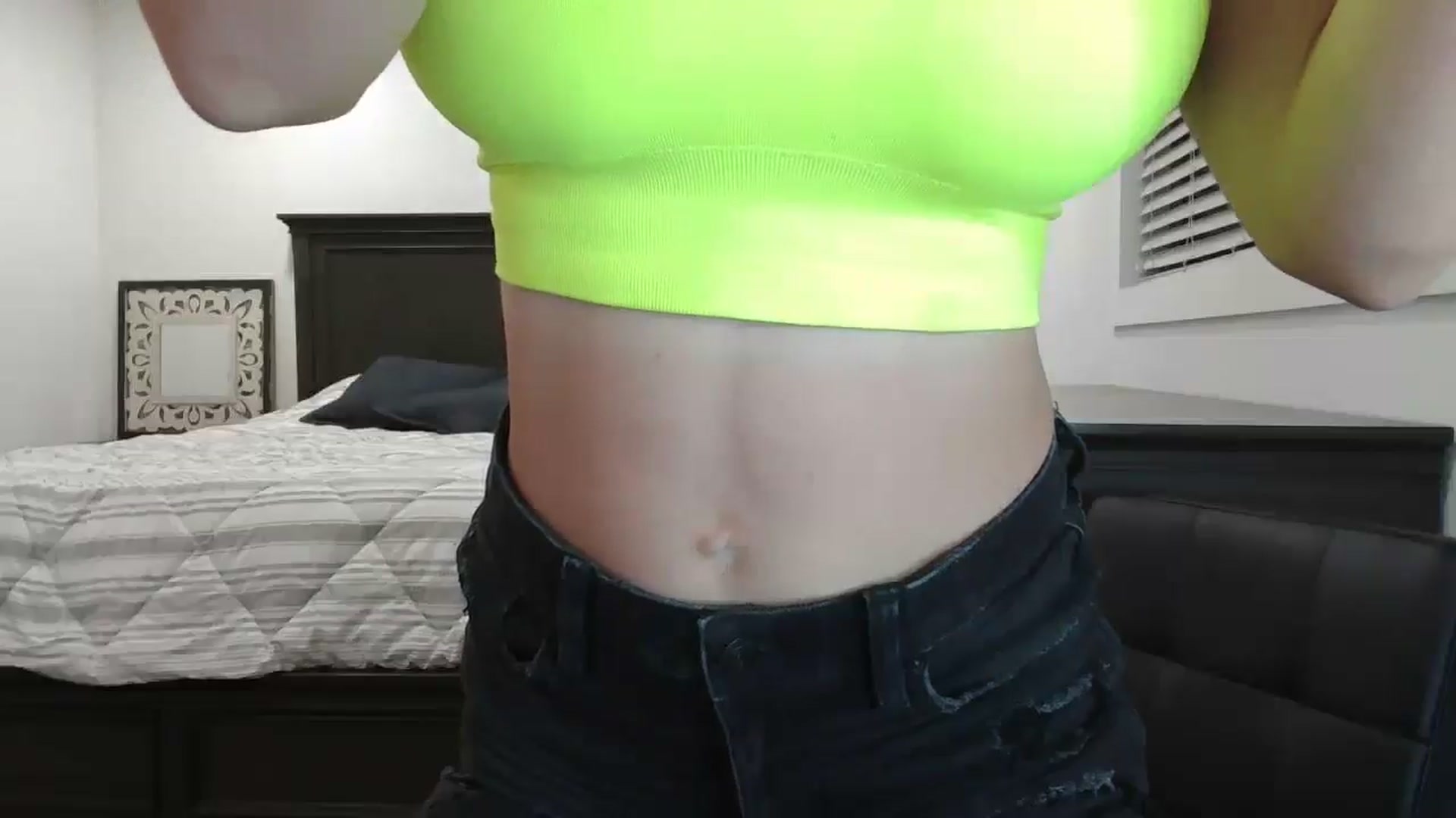 Gallery image thumbnail from blond_milf's myfreecams stream on, 07/09/2024, 07:38 image 9 of 20