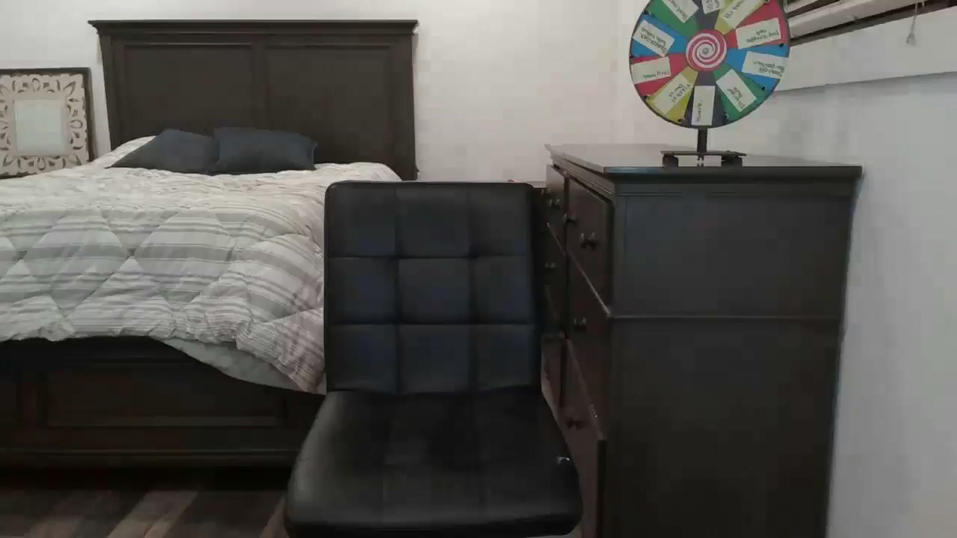 Gallery image thumbnail from blond_milf's myfreecams stream on, 07/11/2024, 07:36 image 10 of 20
