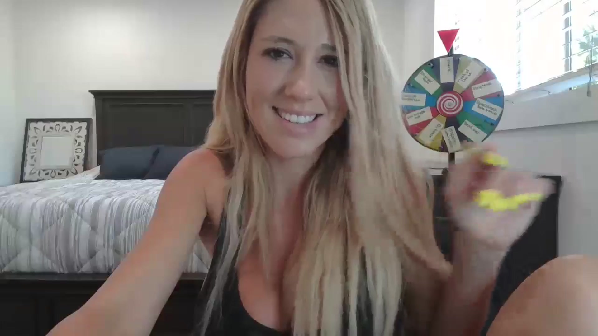 Gallery image thumbnail from blond_milf's myfreecams stream on, 07/15/2024, 21:31 image 15 of 20