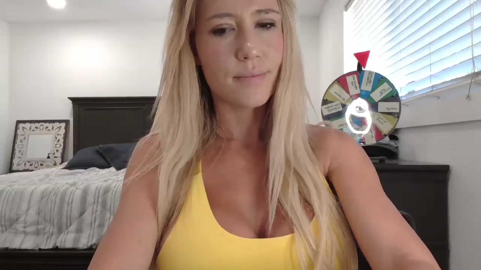 Gallery image thumbnail from blond_milf's myfreecams stream on, 07/30/2024, 20:39 image 19 of 20