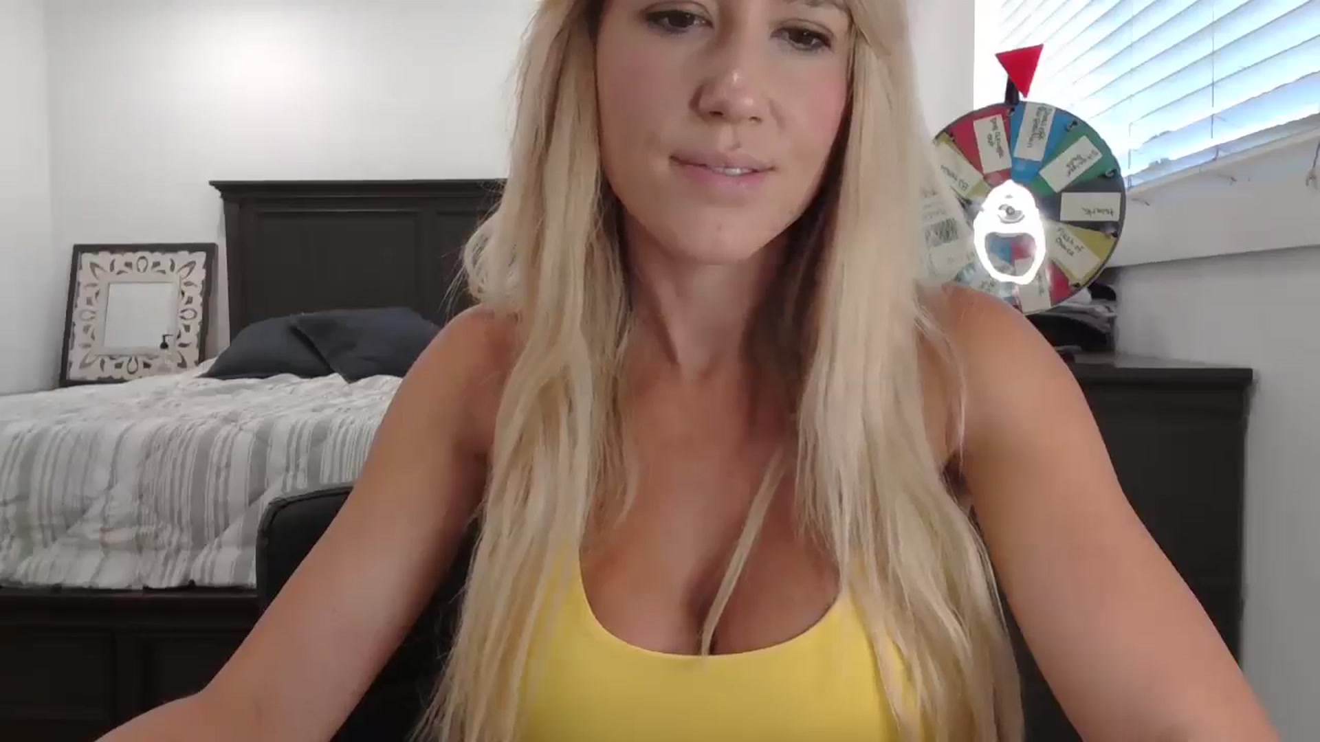 Gallery image thumbnail from blond_milf's myfreecams stream on, 07/30/2024, 20:39 image 8 of 20