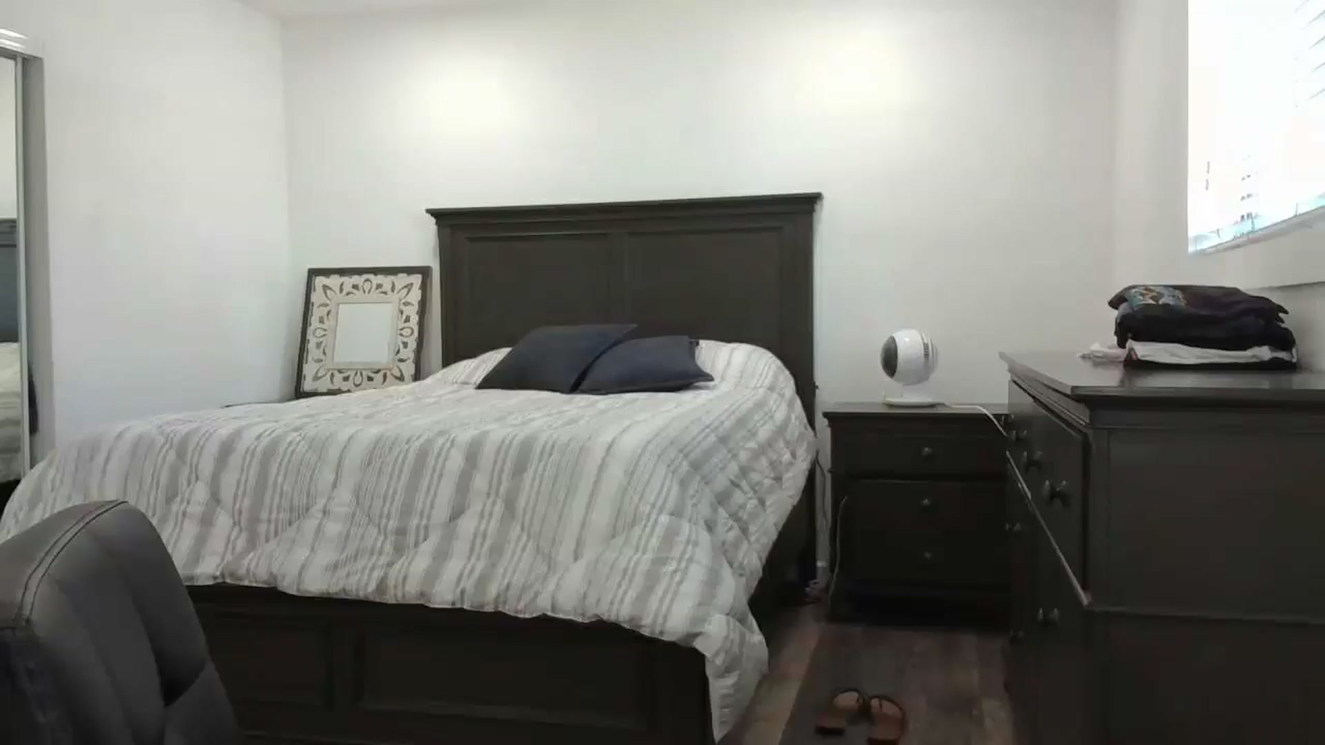 Gallery image thumbnail from blond_milf's myfreecams stream on, 08/01/2024, 20:31 image 9 of 20