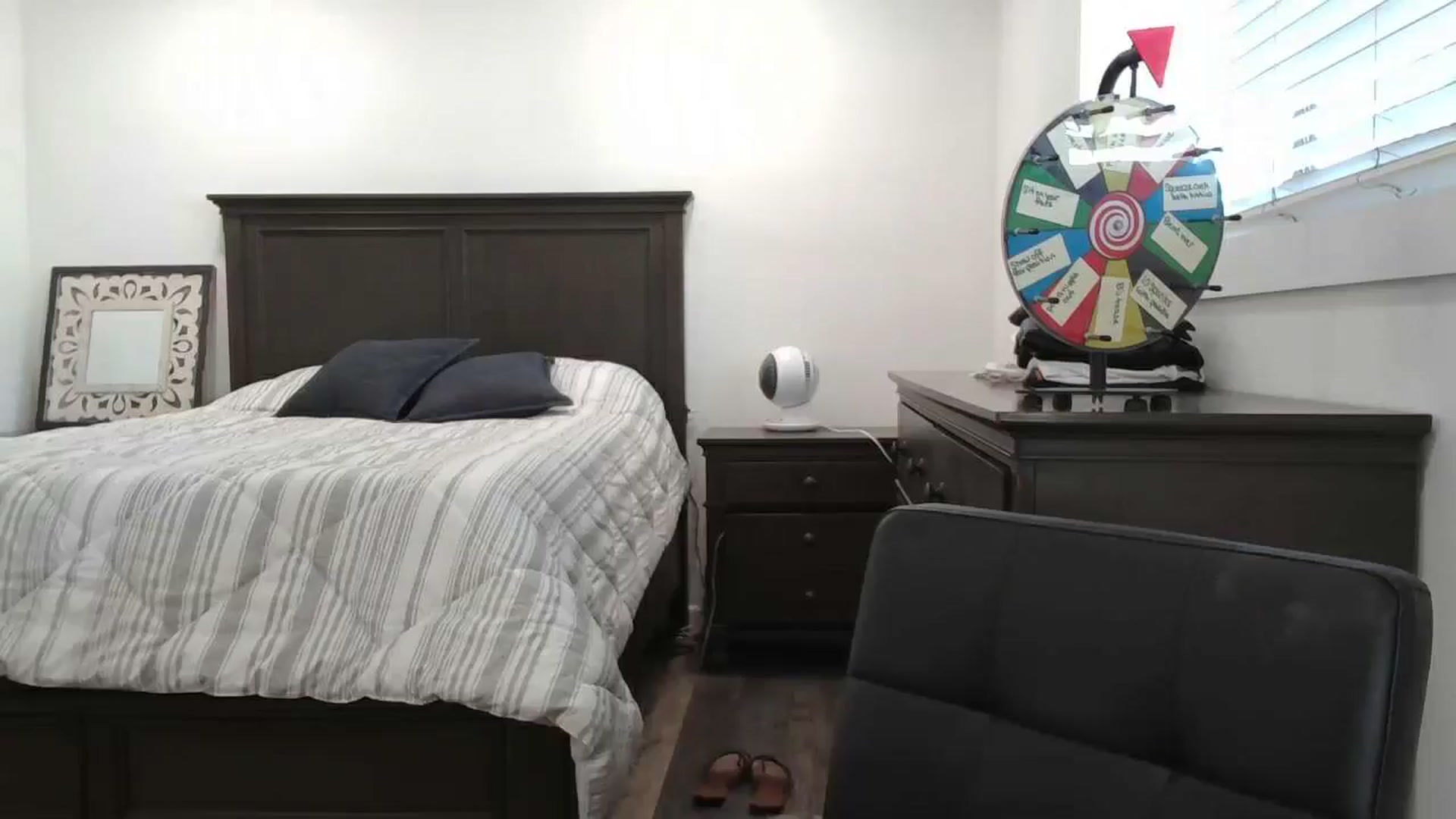 Gallery image thumbnail from blond_milf's myfreecams stream on, 08/01/2024, 21:31 image 8 of 20