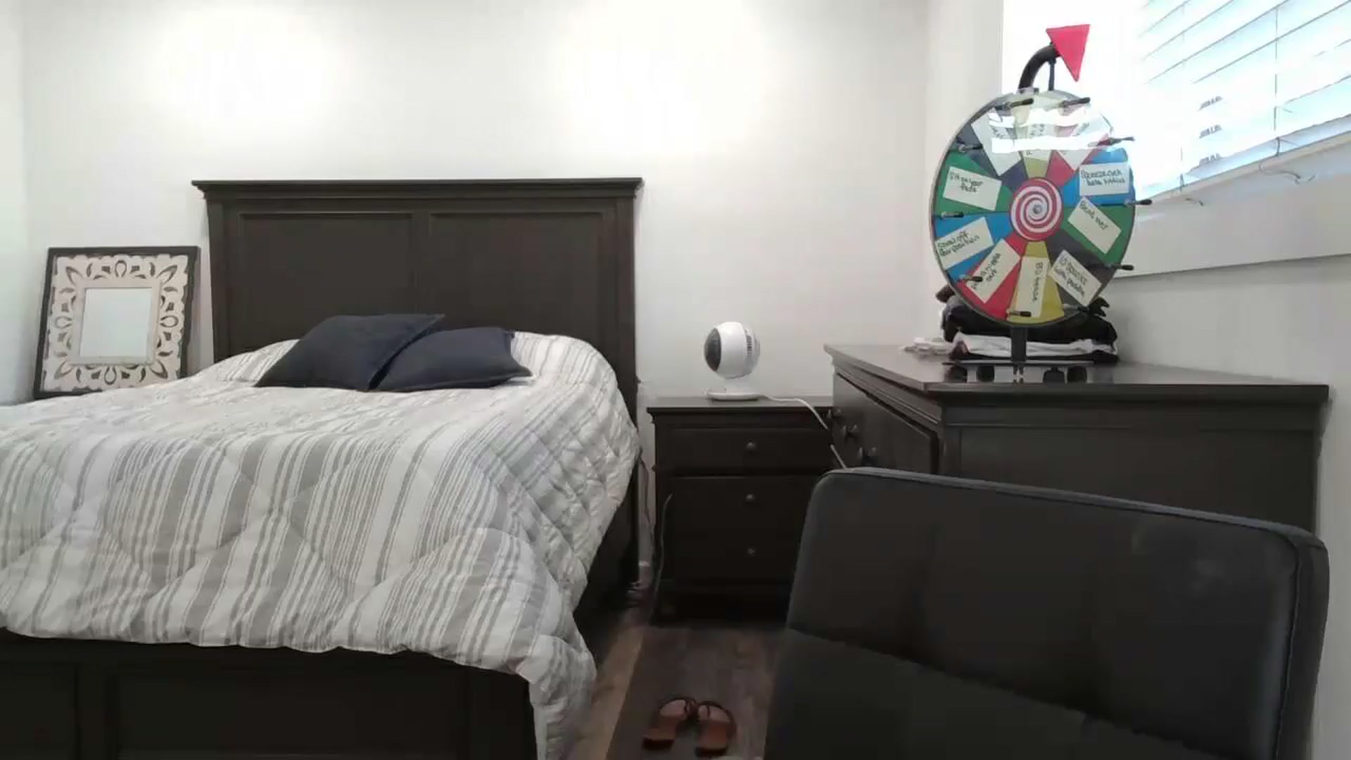 Gallery image thumbnail from blond_milf's myfreecams stream on, 08/01/2024, 21:31 image 7 of 20