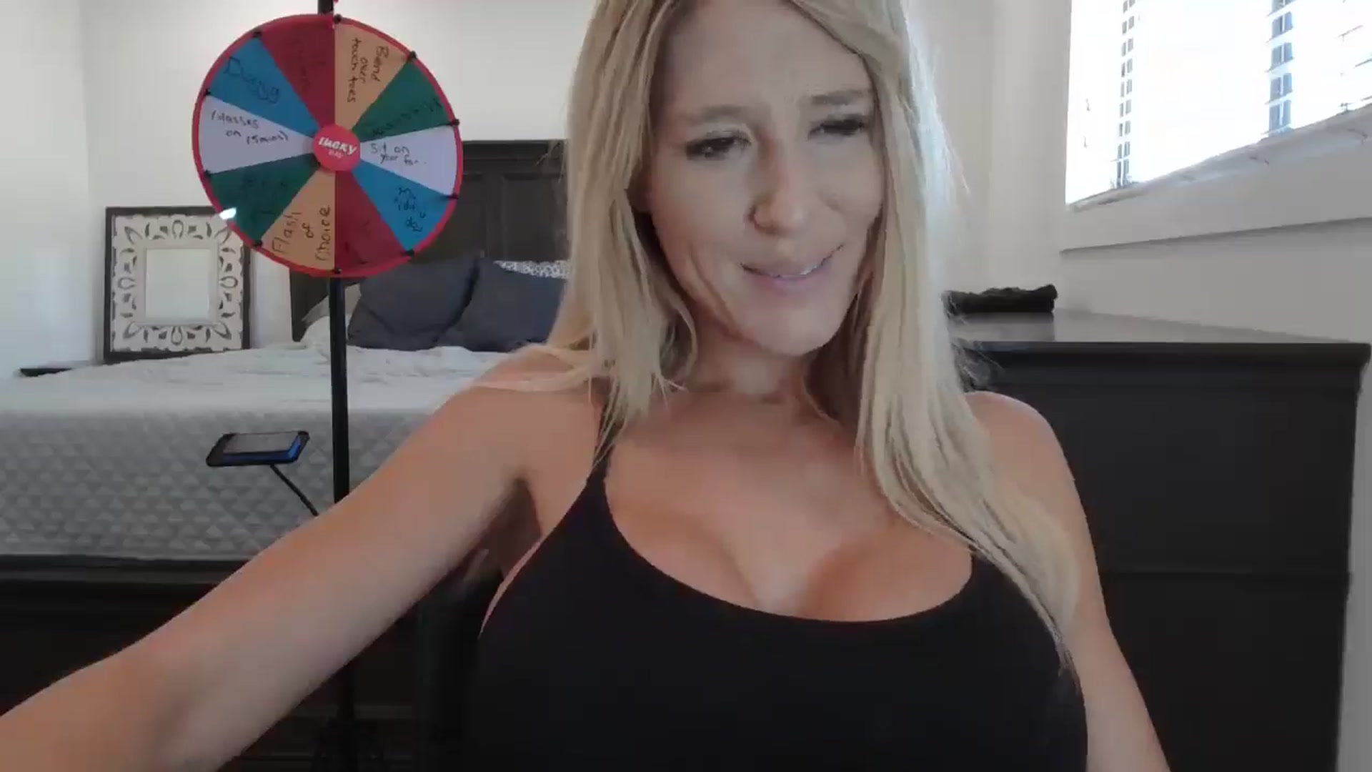 Gallery image thumbnail from blond_milf's myfreecams stream on, 09/10/2024, 23:02 image 13 of 20