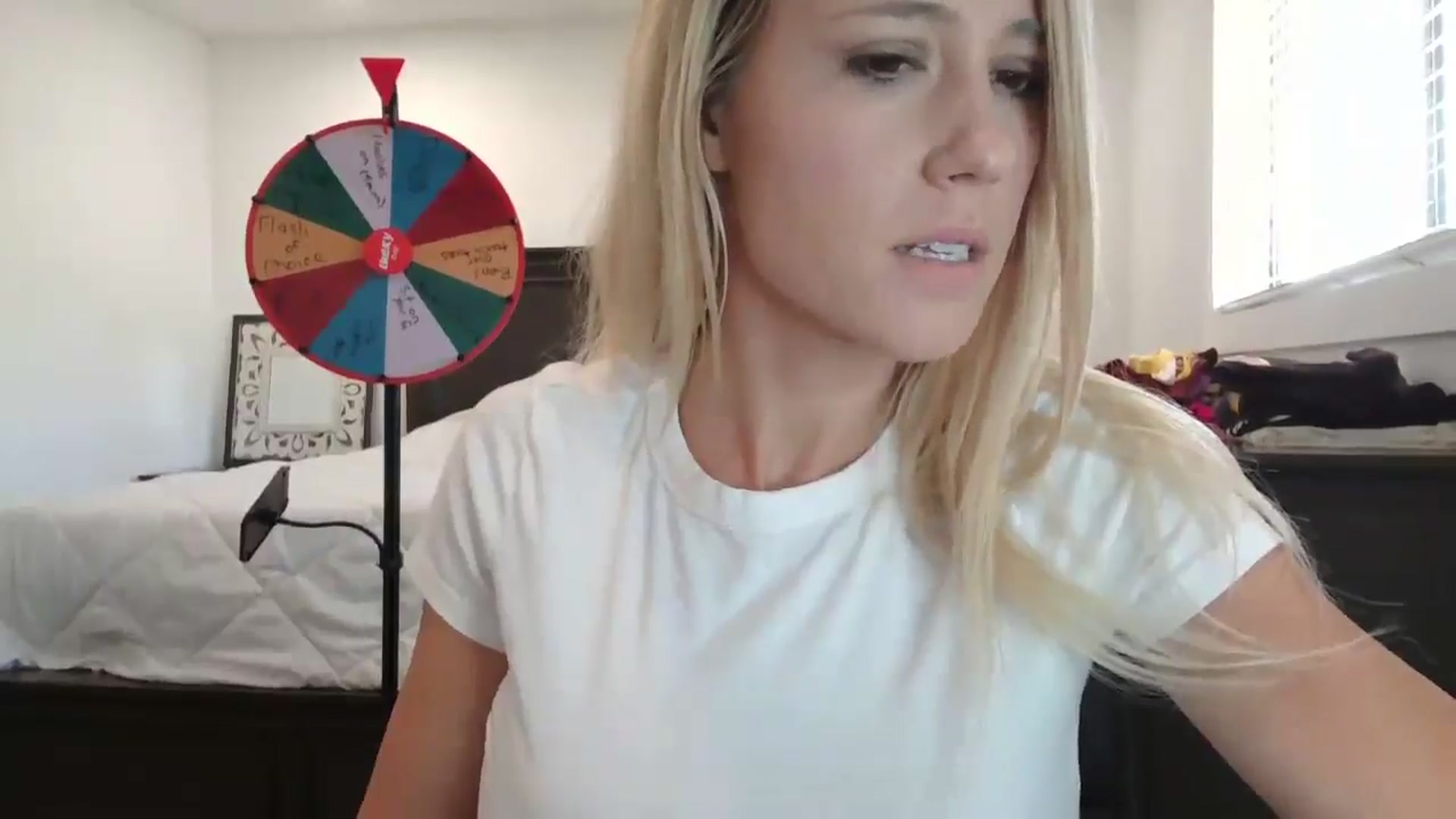Gallery image thumbnail from blond_milf's myfreecams stream on, 09/17/2024, 06:03 image 7 of 20