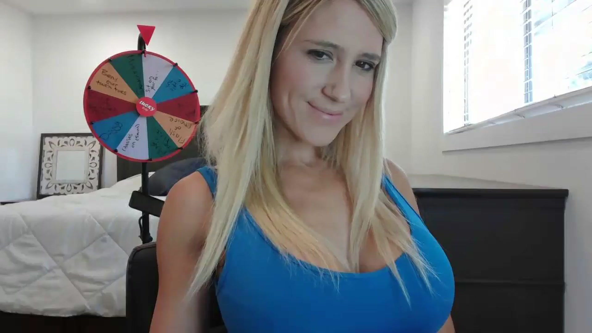 Gallery image thumbnail from blond_milf's myfreecams stream on, 09/17/2024, 21:15 image 2 of 20