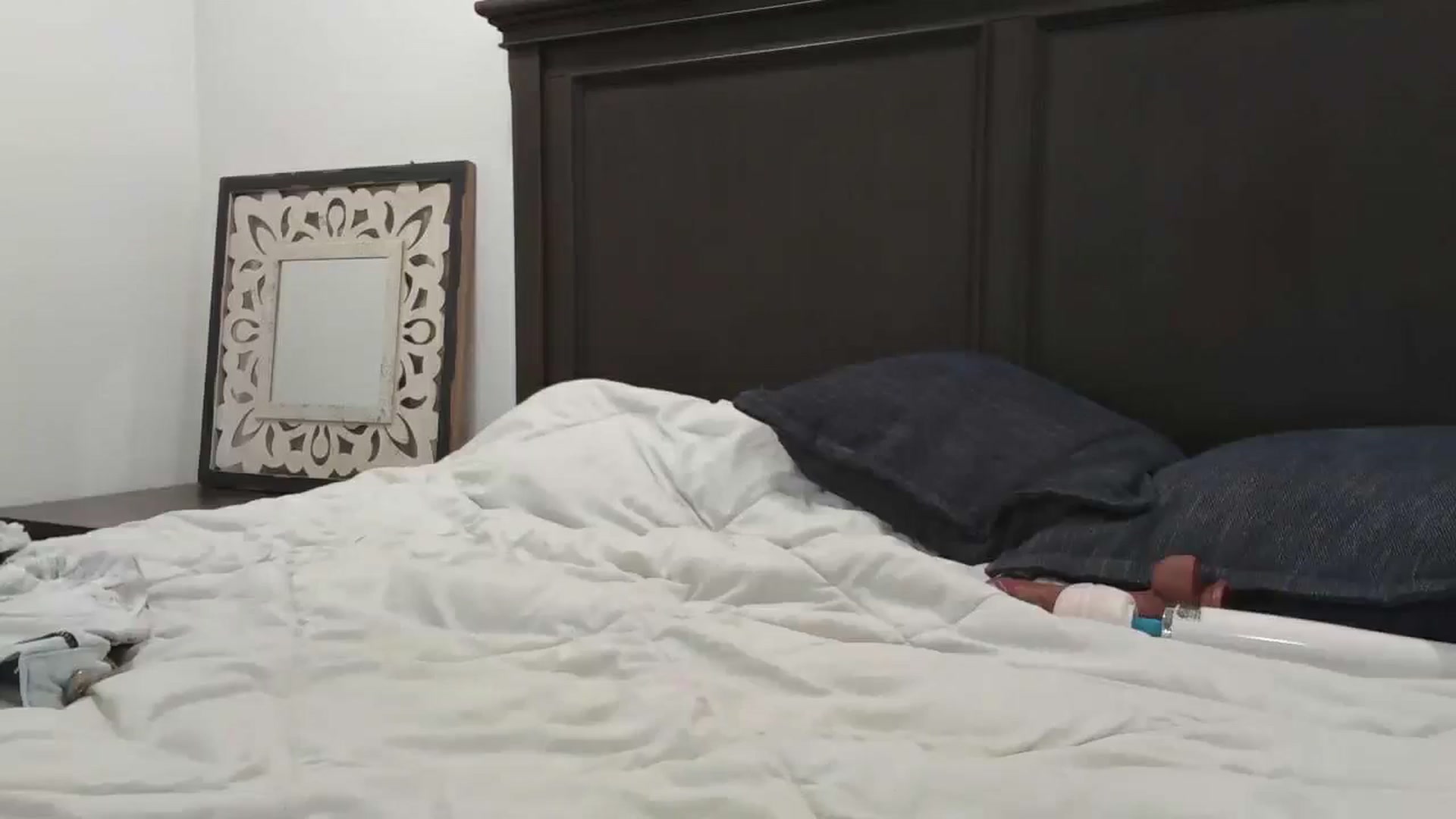 Gallery image thumbnail from blond_milf's myfreecams stream on, 09/20/2024, 07:51 image 12 of 20
