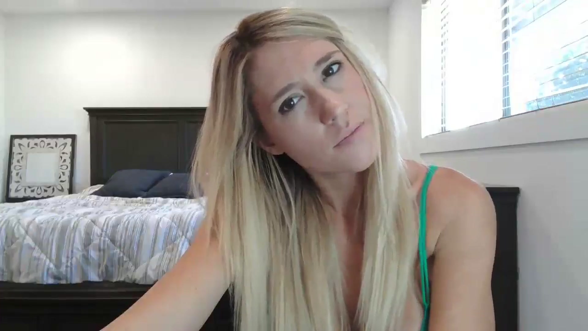 Gallery image thumbnail from blond_milf's myfreecams stream on, 09/26/2024, 21:20 image 6 of 20