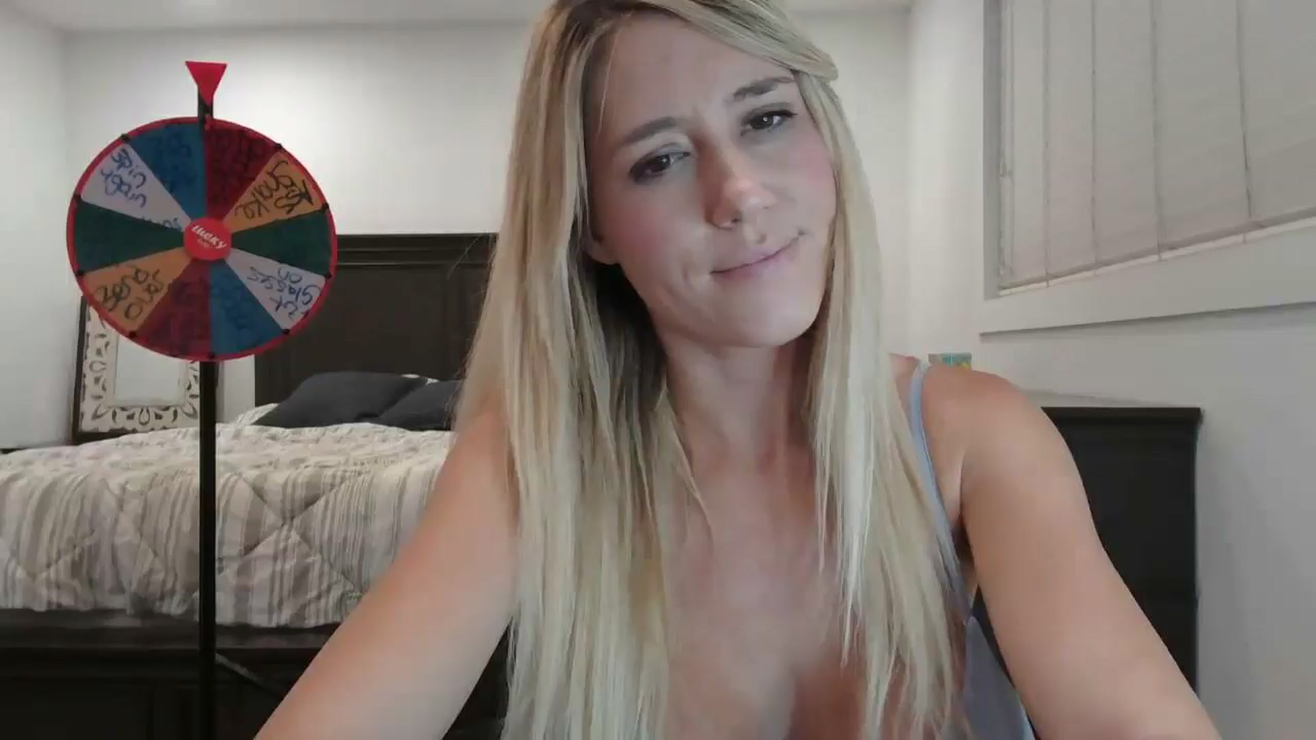 Gallery image thumbnail from blond_milf's myfreecams stream on, 09/27/2024, 05:33 image 1 of 20