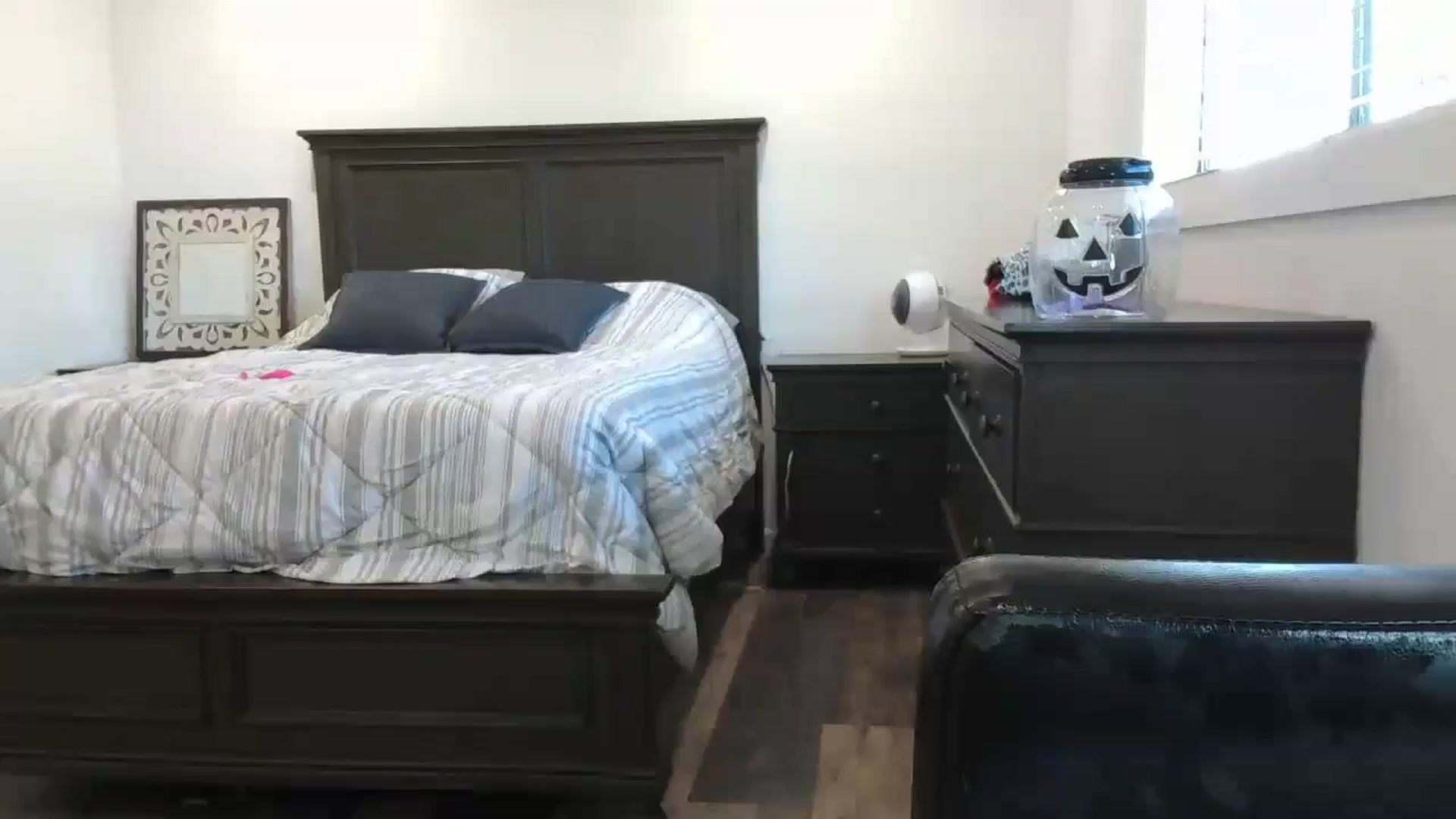 Gallery image thumbnail from blond_milf's myfreecams stream on, 10/14/2024, 22:07 image 19 of 20