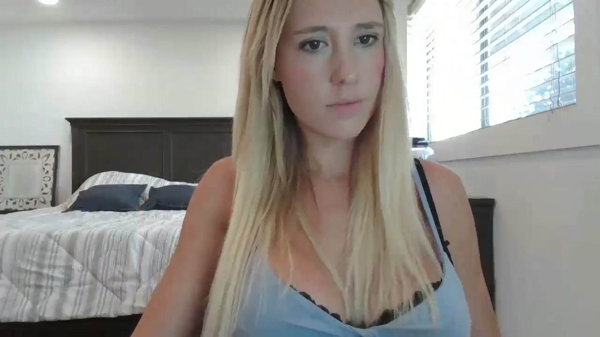 Gallery image thumbnail from blond_milf's myfreecams stream on, 10/17/2024, 22:22 image 2 of 20
