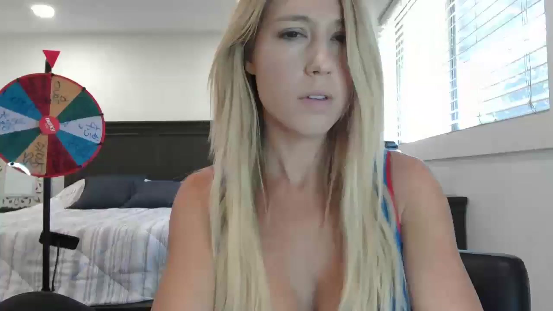 Gallery image thumbnail from blond_milf's myfreecams stream on, 10/18/2024, 21:37 image 1 of 20