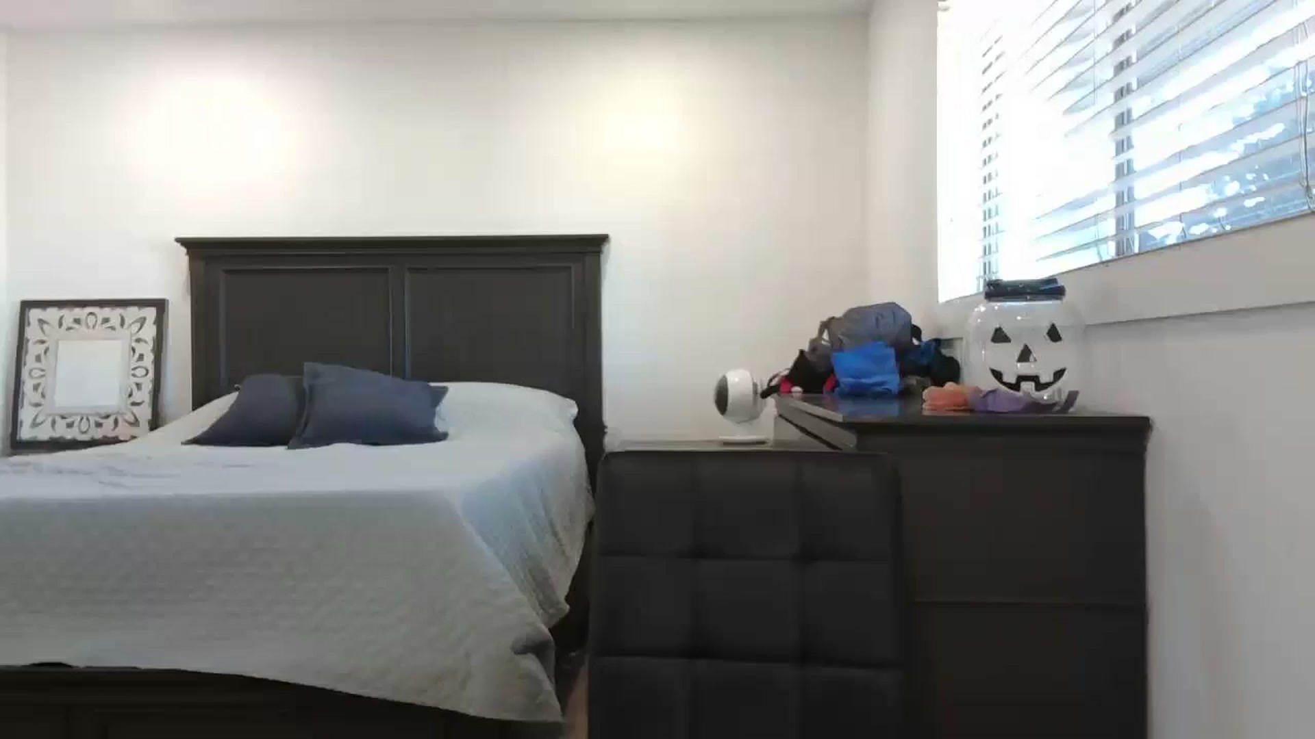 Gallery image thumbnail from blond_milf's myfreecams stream on, 10/21/2024, 22:56 image 1 of 20