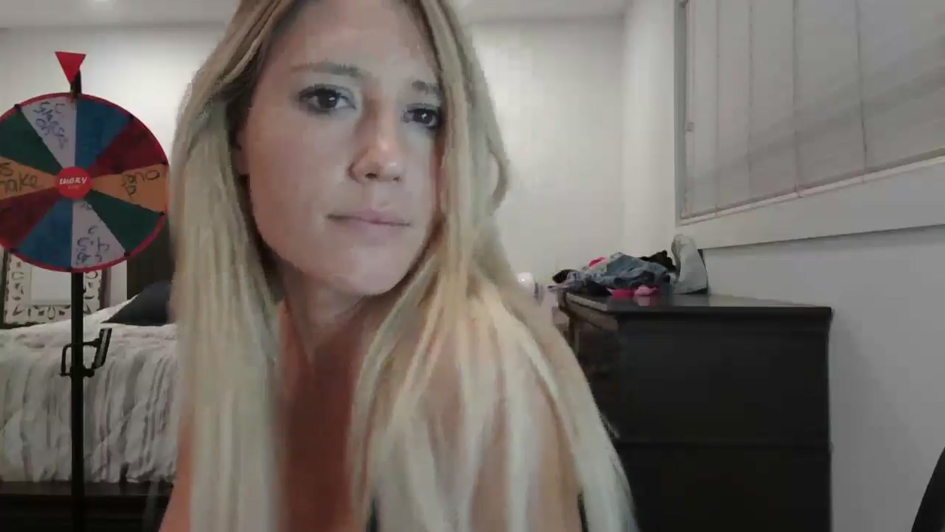 Gallery image thumbnail from blond_milf's myfreecams stream on, 10/30/2024, 05:43 image 18 of 20