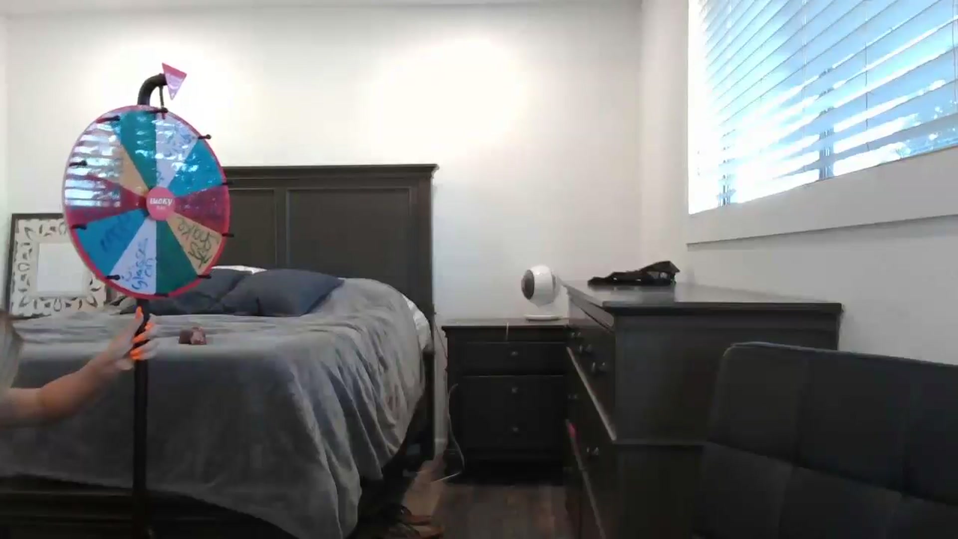 Gallery image thumbnail from blond_milf's myfreecams stream on, 11/04/2024, 23:49 image 11 of 20