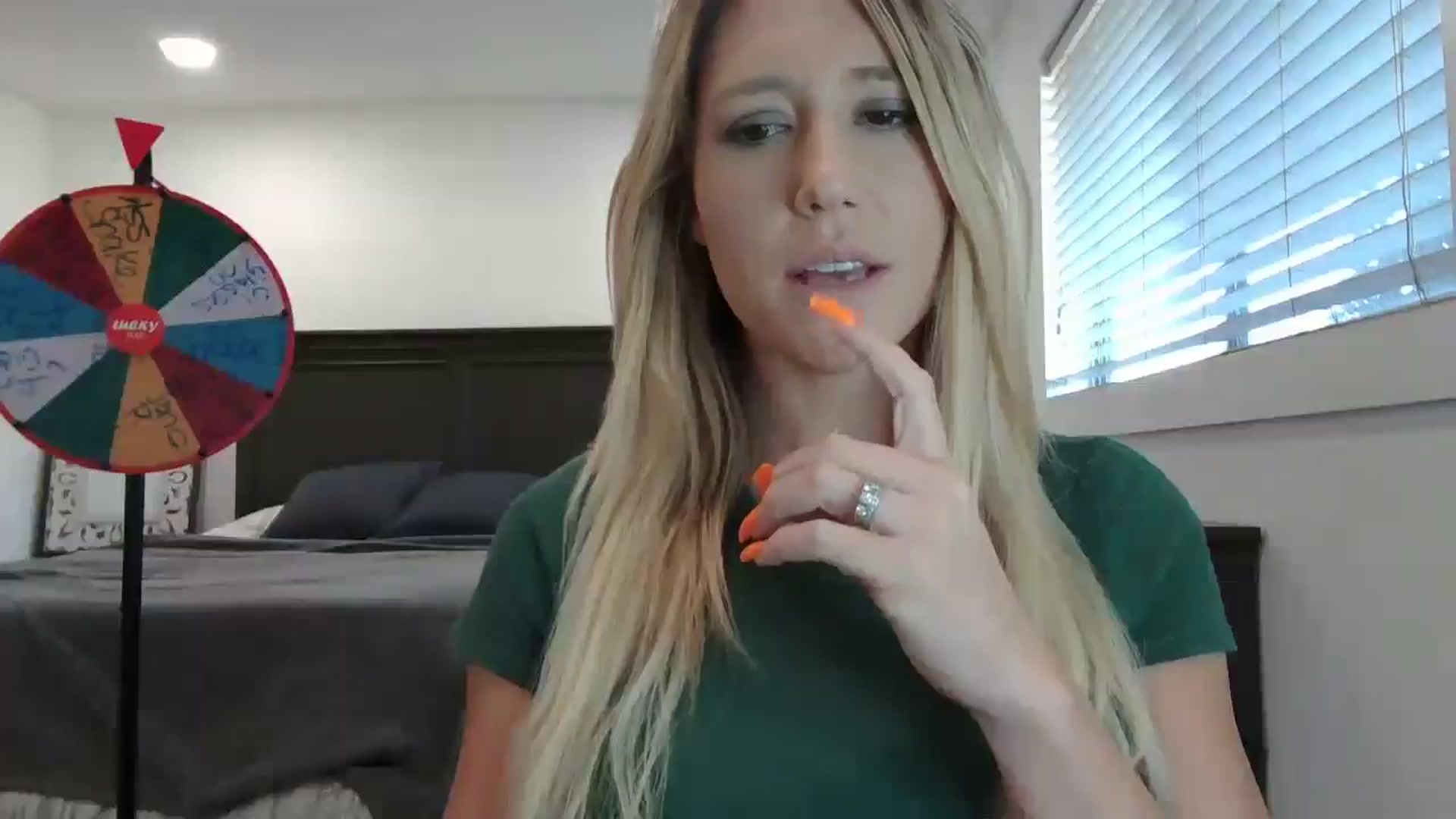 Gallery image thumbnail from blond_milf's myfreecams stream on, 11/07/2024, 22:19 image 18 of 20