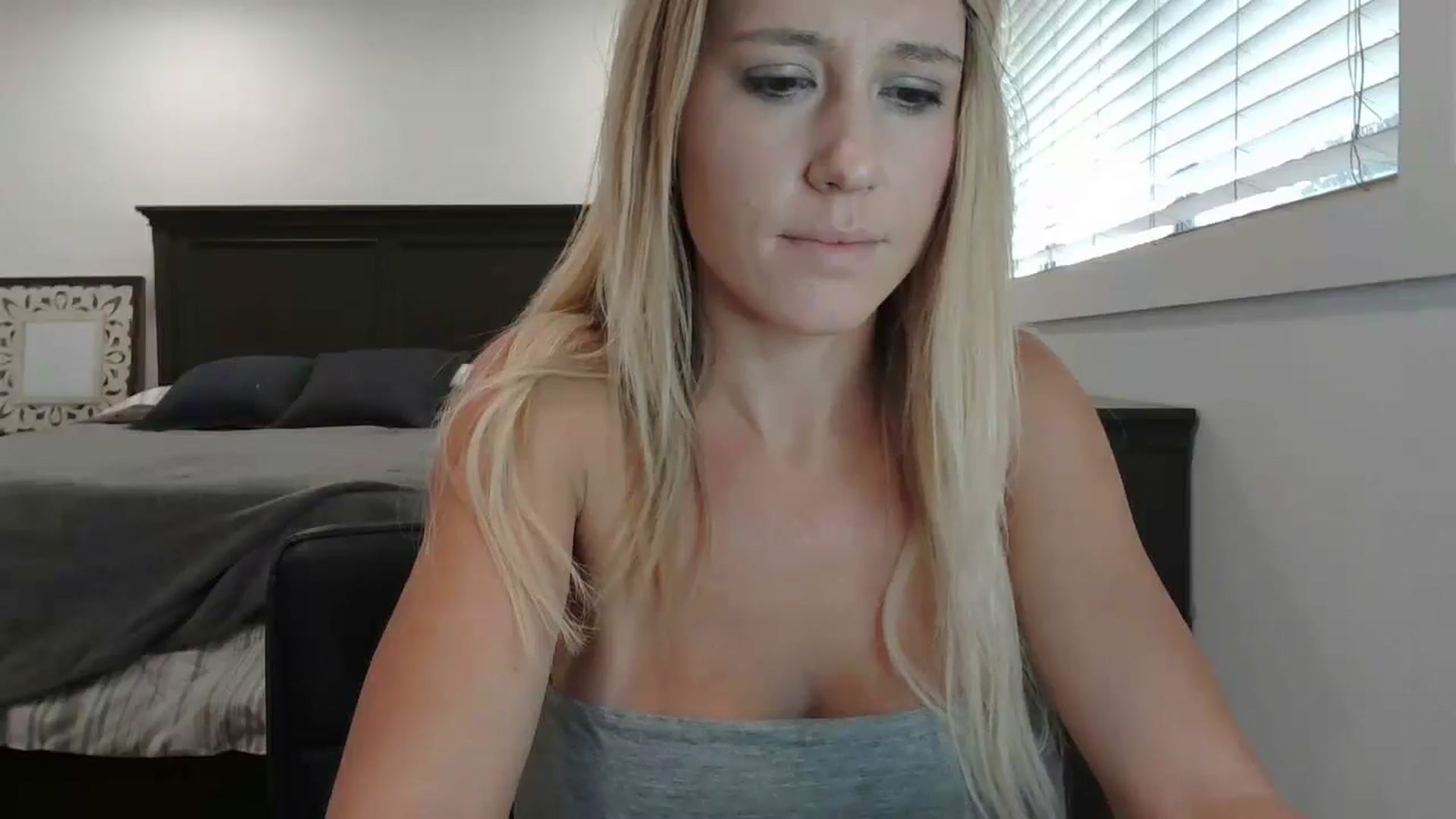 Gallery image thumbnail from blond_milf's myfreecams stream on, 11/13/2024, 20:41 image 5 of 20