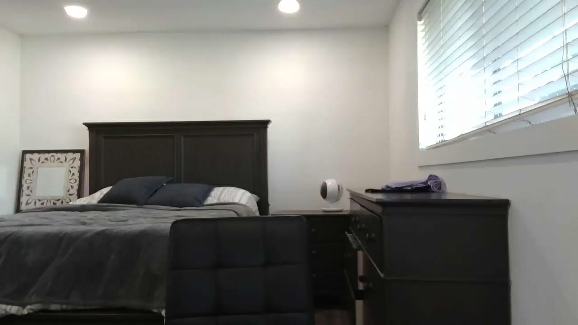 Gallery image thumbnail from blond_milf's myfreecams stream on, 11/14/2024, 23:31 image 12 of 20