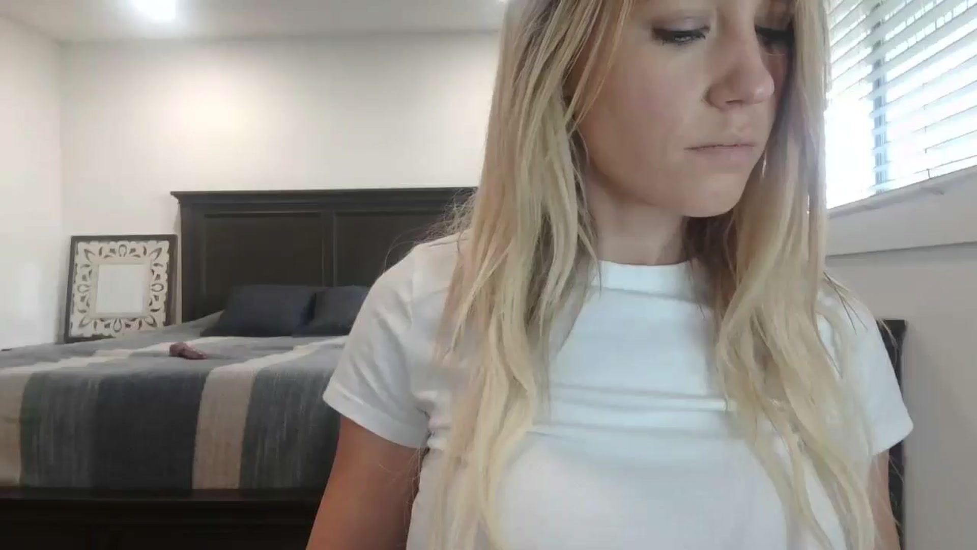 Gallery image thumbnail from blond_milf's myfreecams stream on, 12/12/2024, 22:57 image 4 of 20