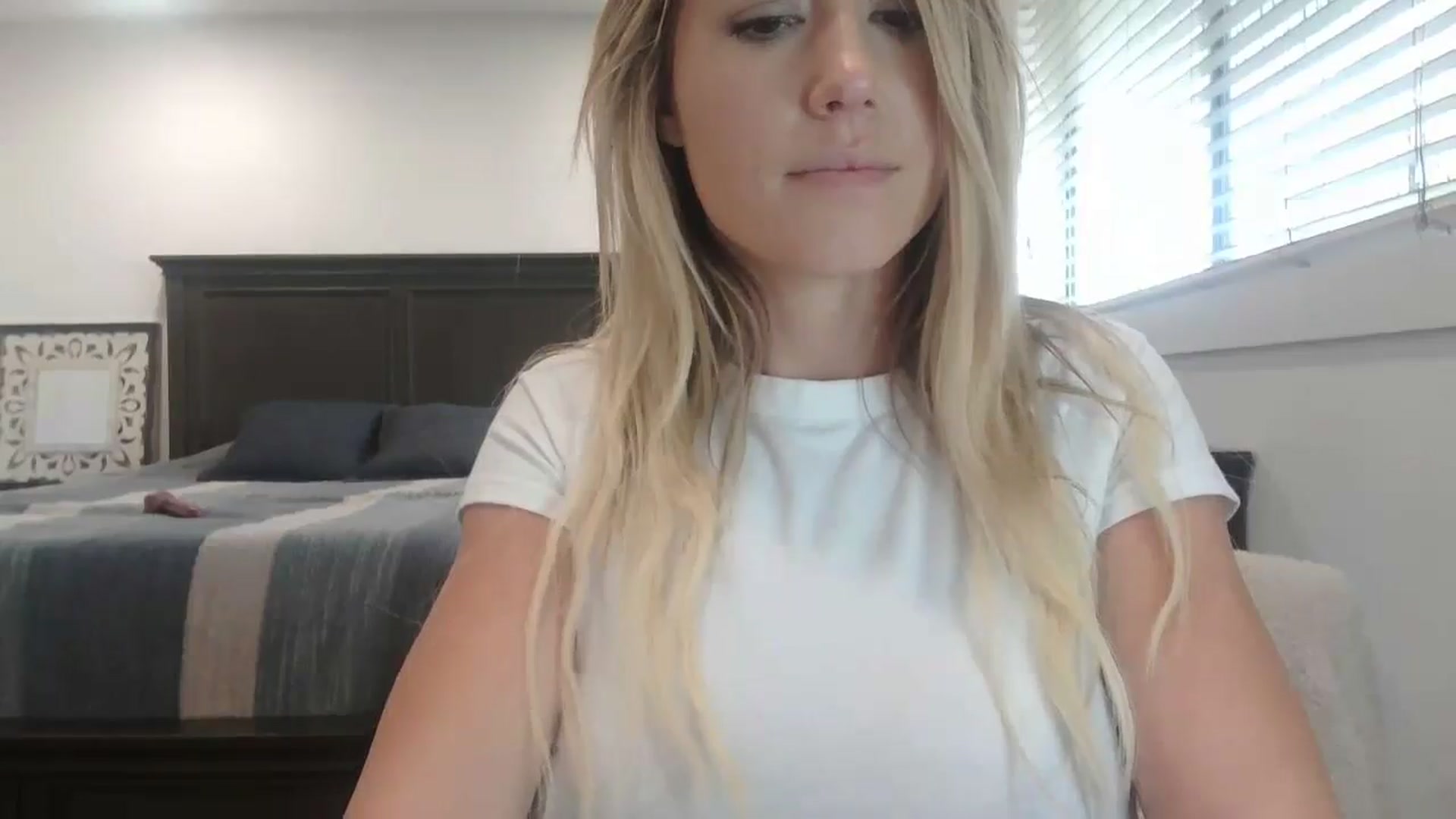 Gallery image thumbnail from blond_milf's myfreecams stream on, 12/12/2024, 22:57 image 9 of 20