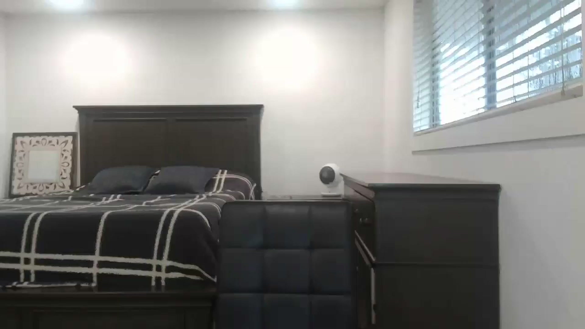 Gallery image thumbnail from blond_milf's myfreecams stream on, 12/16/2024, 23:01 image 1 of 20