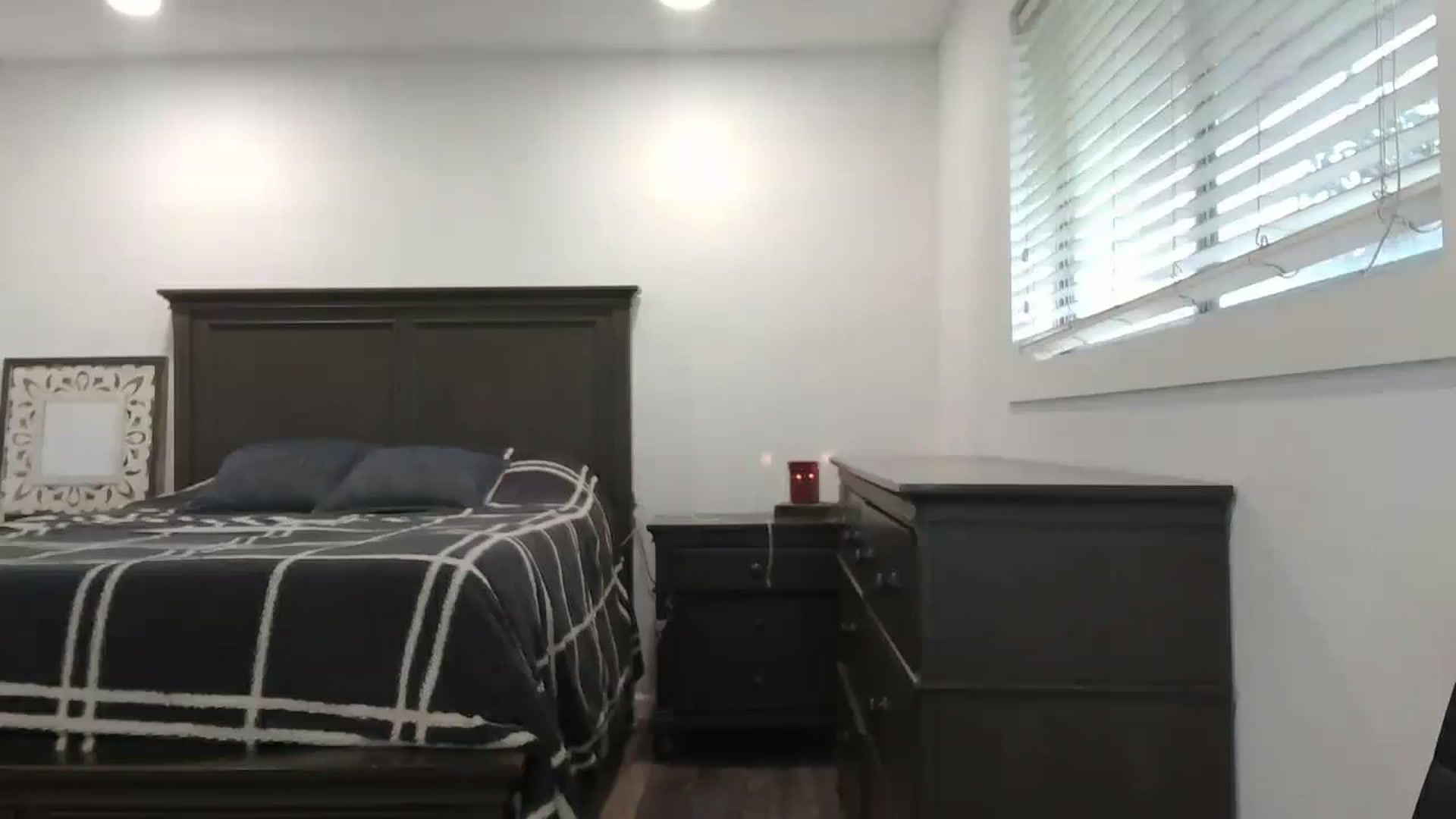 Gallery image thumbnail from blond_milf's myfreecams stream on, 12/20/2024, 23:30 image 11 of 20