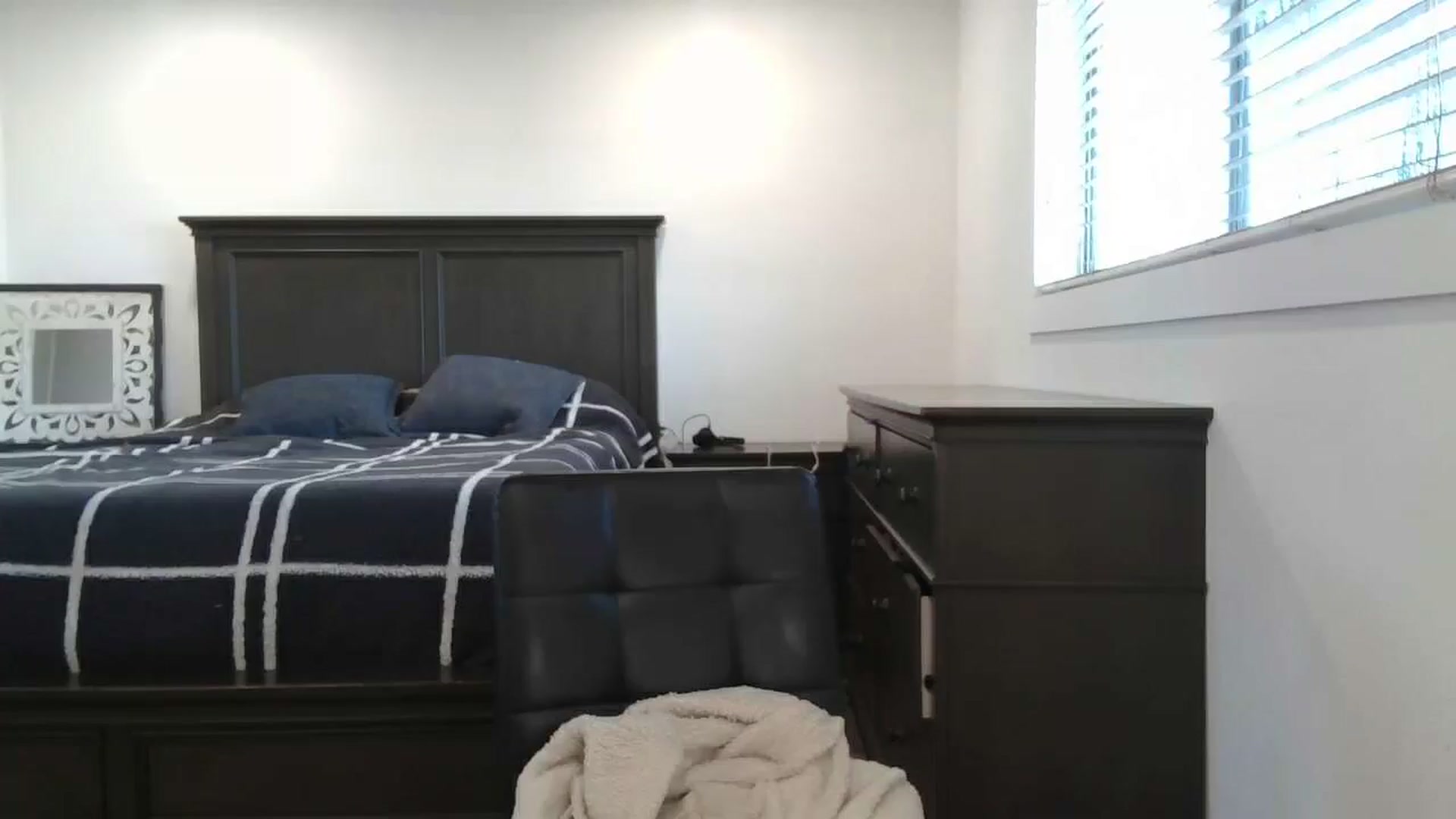 Gallery image thumbnail from blond_milf's myfreecams stream on, 01/08/2025, 23:17 image 12 of 20