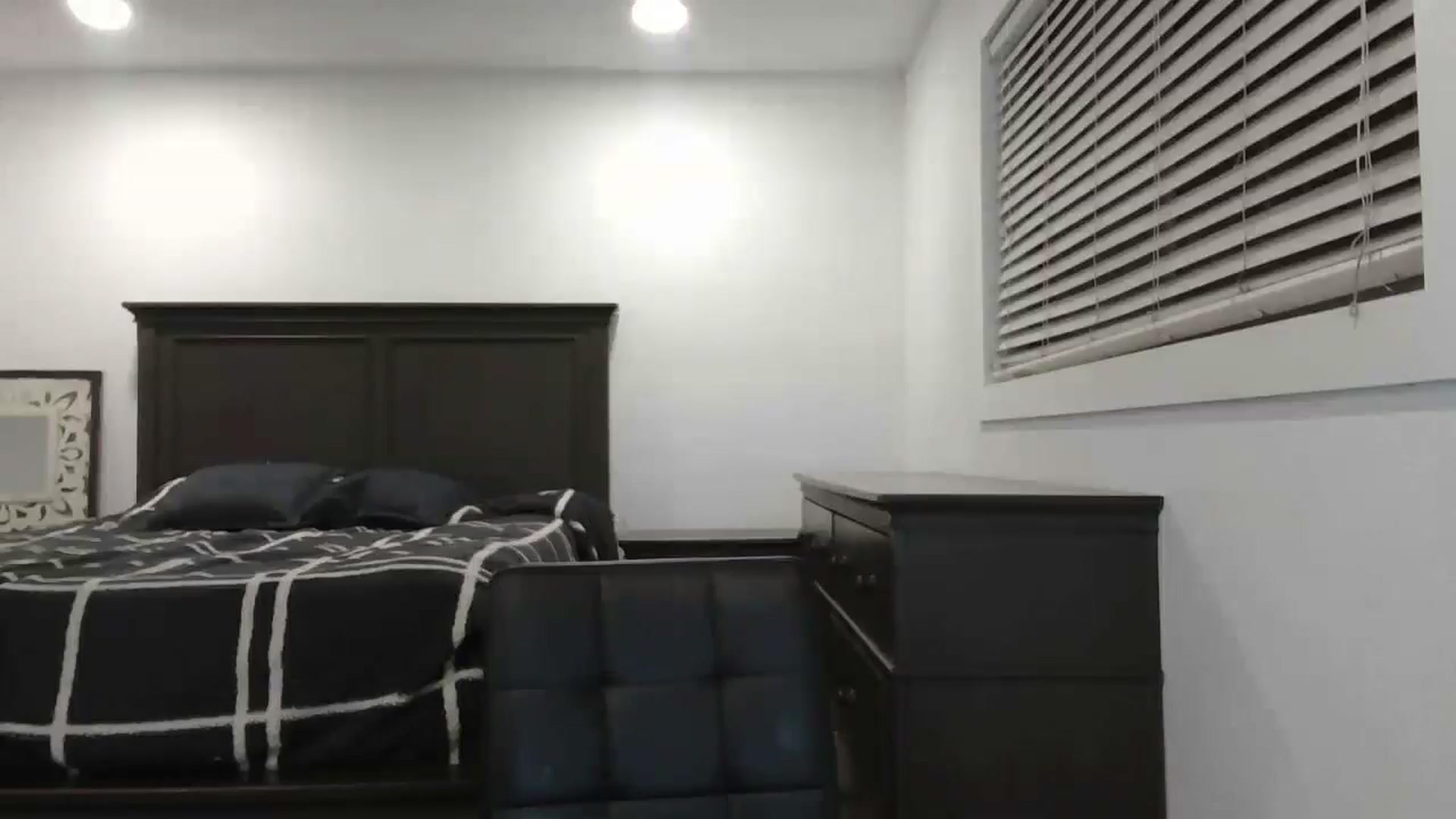 Gallery image thumbnail from blond_milf's myfreecams stream on, 01/11/2025, 06:52 image 7 of 20