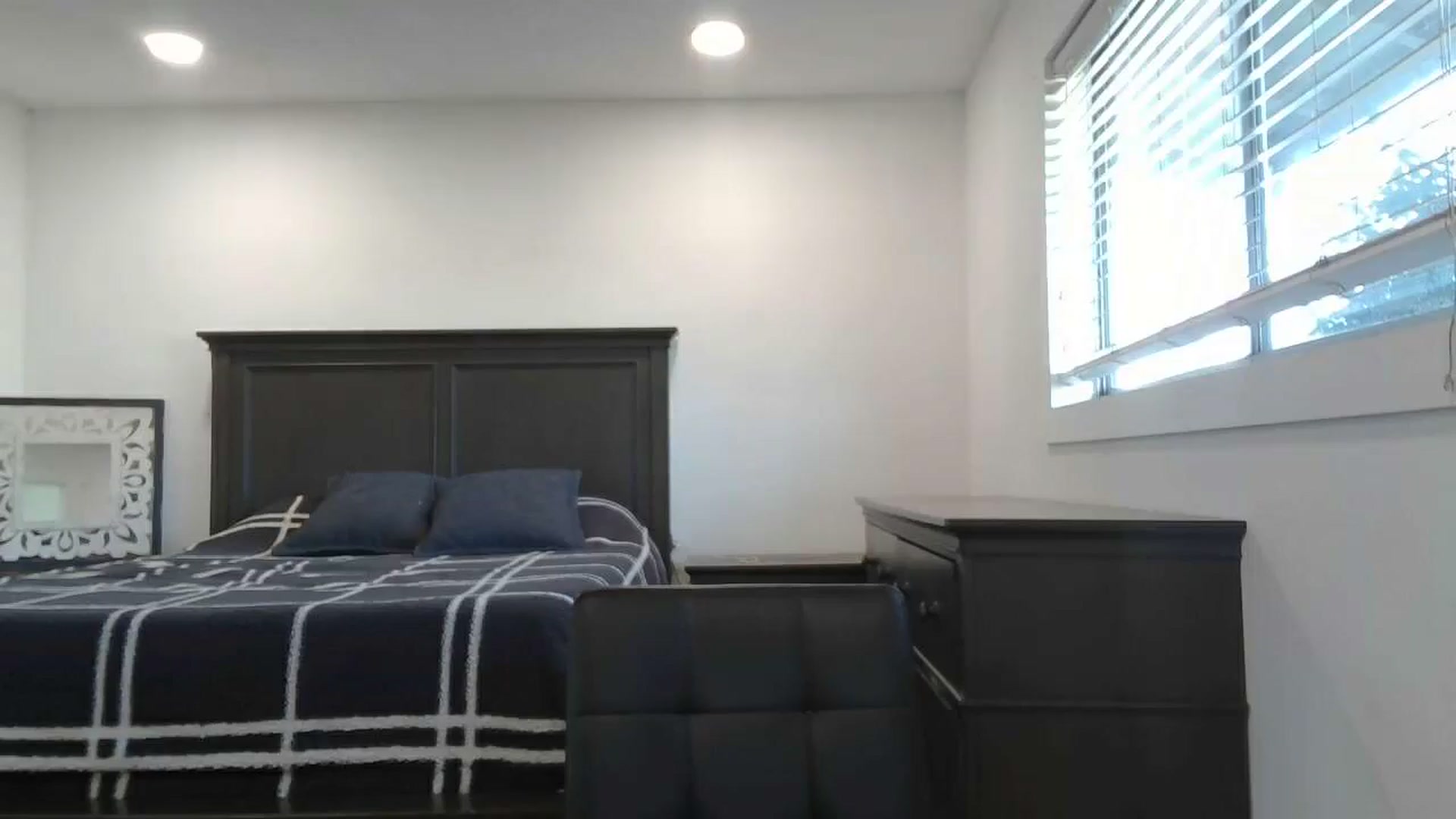 Gallery image thumbnail from blond_milf's myfreecams stream on, 01/13/2025, 23:31 image 19 of 20