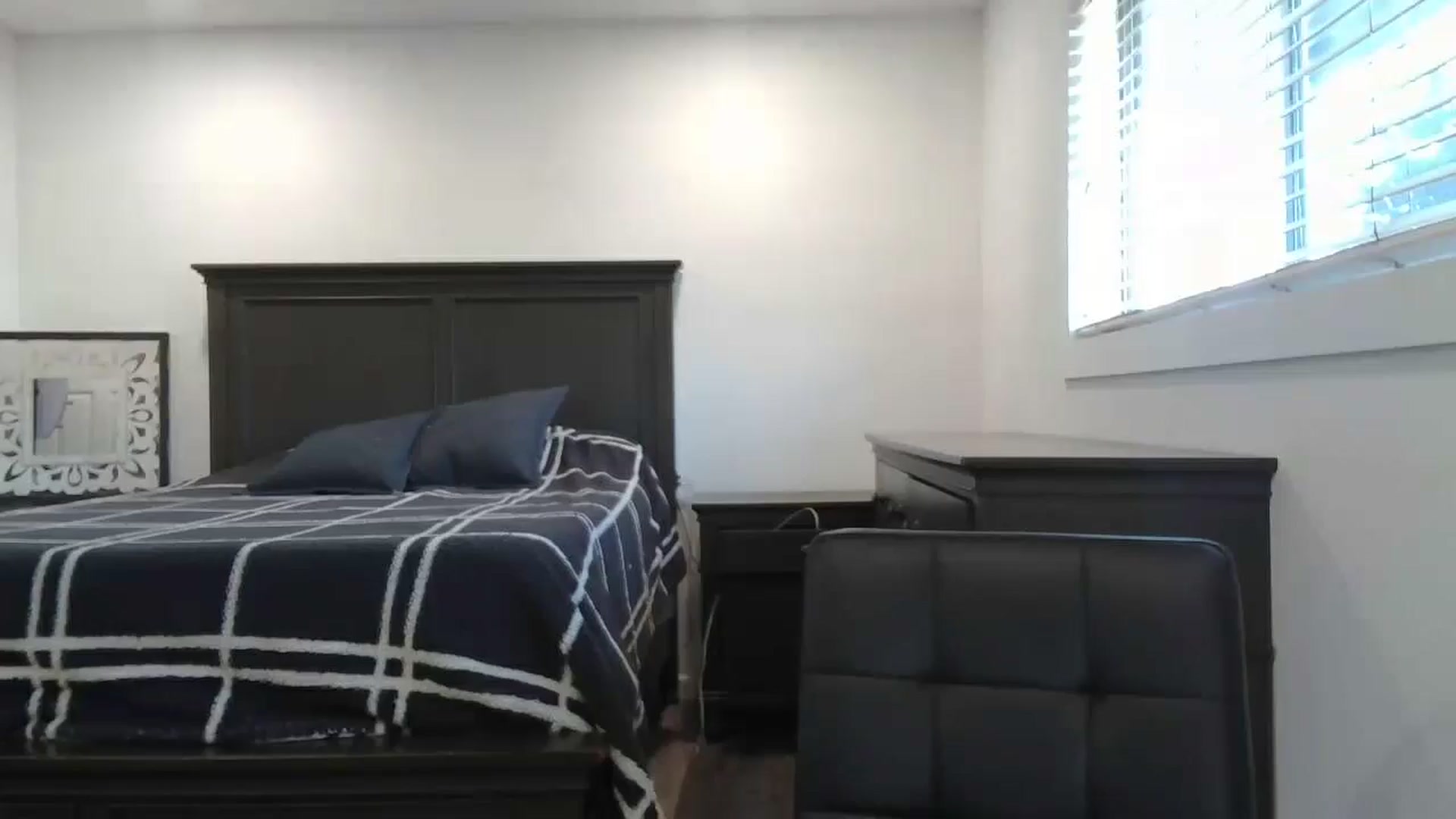 Gallery image thumbnail from blond_milf's myfreecams stream on, 01/22/2025, 22:56 image 5 of 20