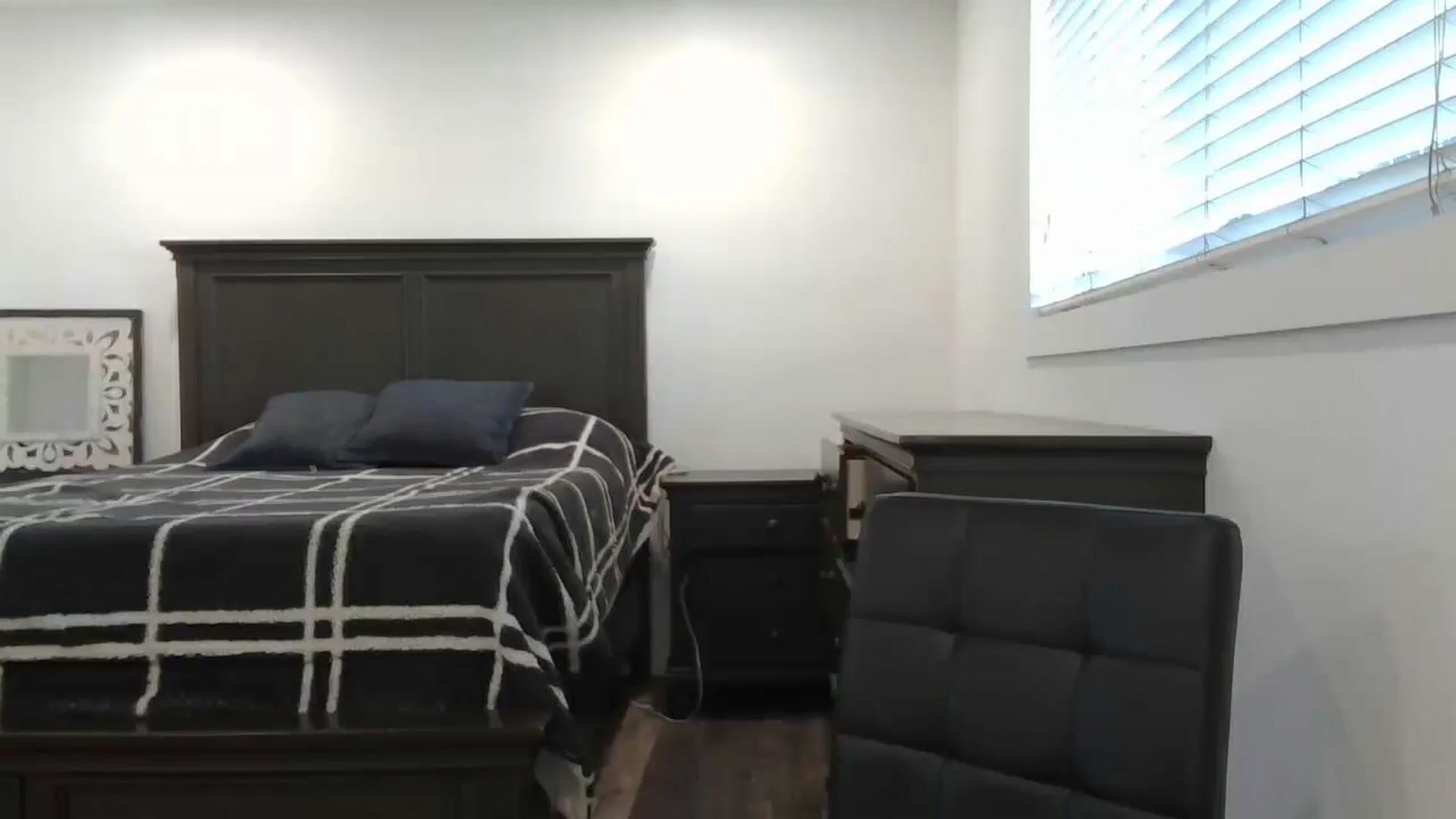 Gallery image thumbnail from blond_milf's myfreecams stream on, 01/23/2025, 22:12 image 20 of 20
