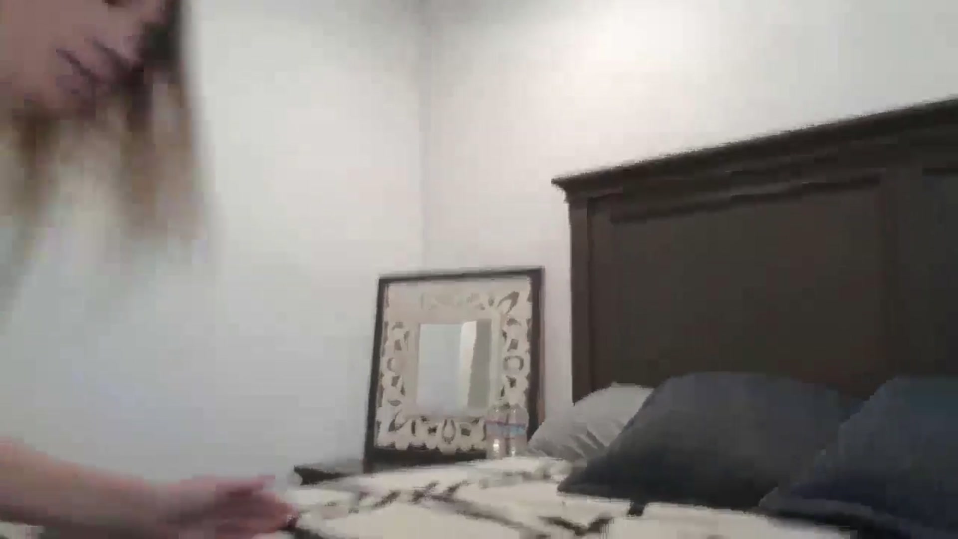 Gallery image thumbnail from blond_milf's myfreecams stream on, 01/27/2025, 23:51 image 14 of 20