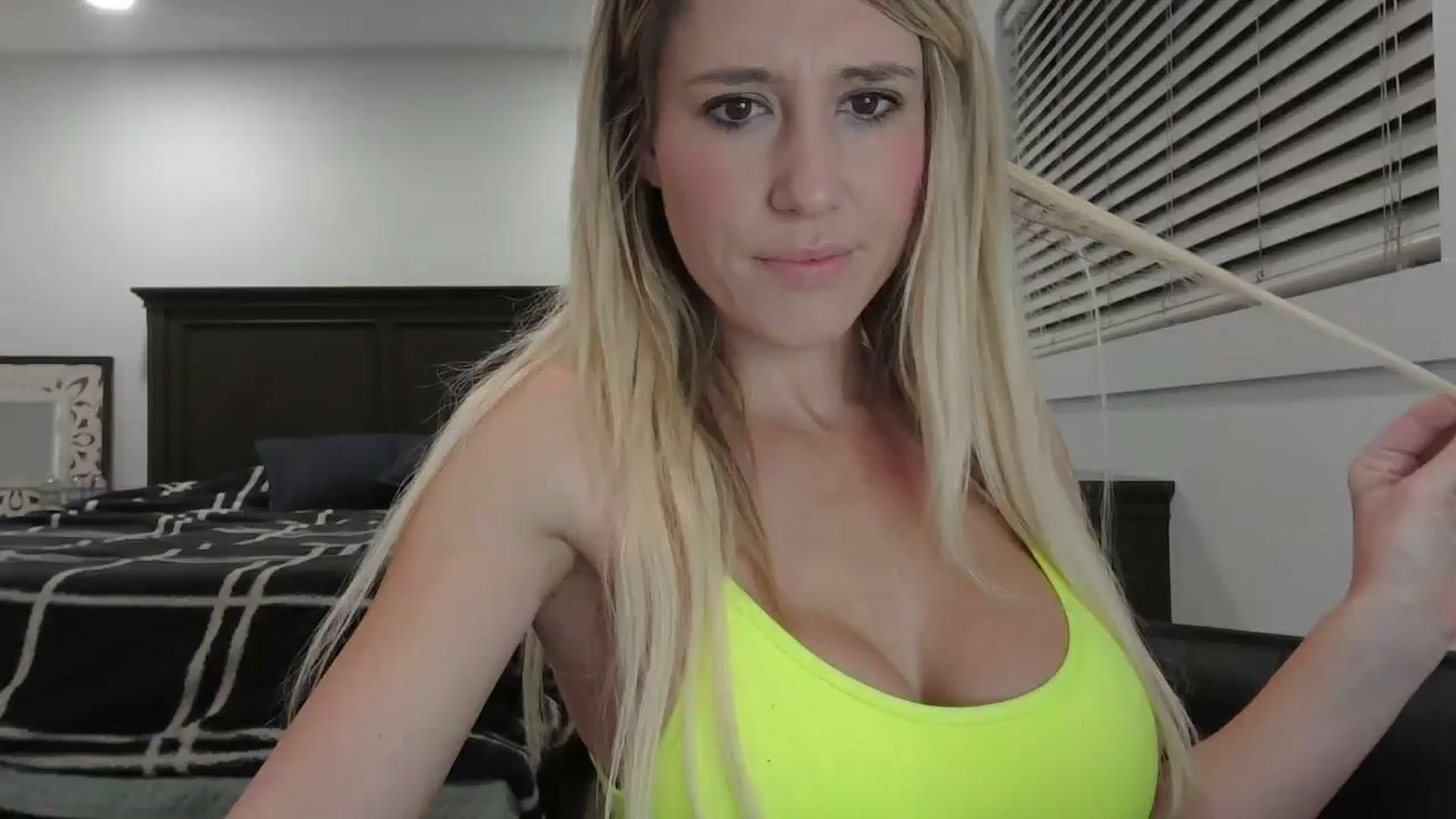 Gallery image thumbnail from blond_milf's myfreecams stream on, 01/29/2025, 07:55 image 4 of 20