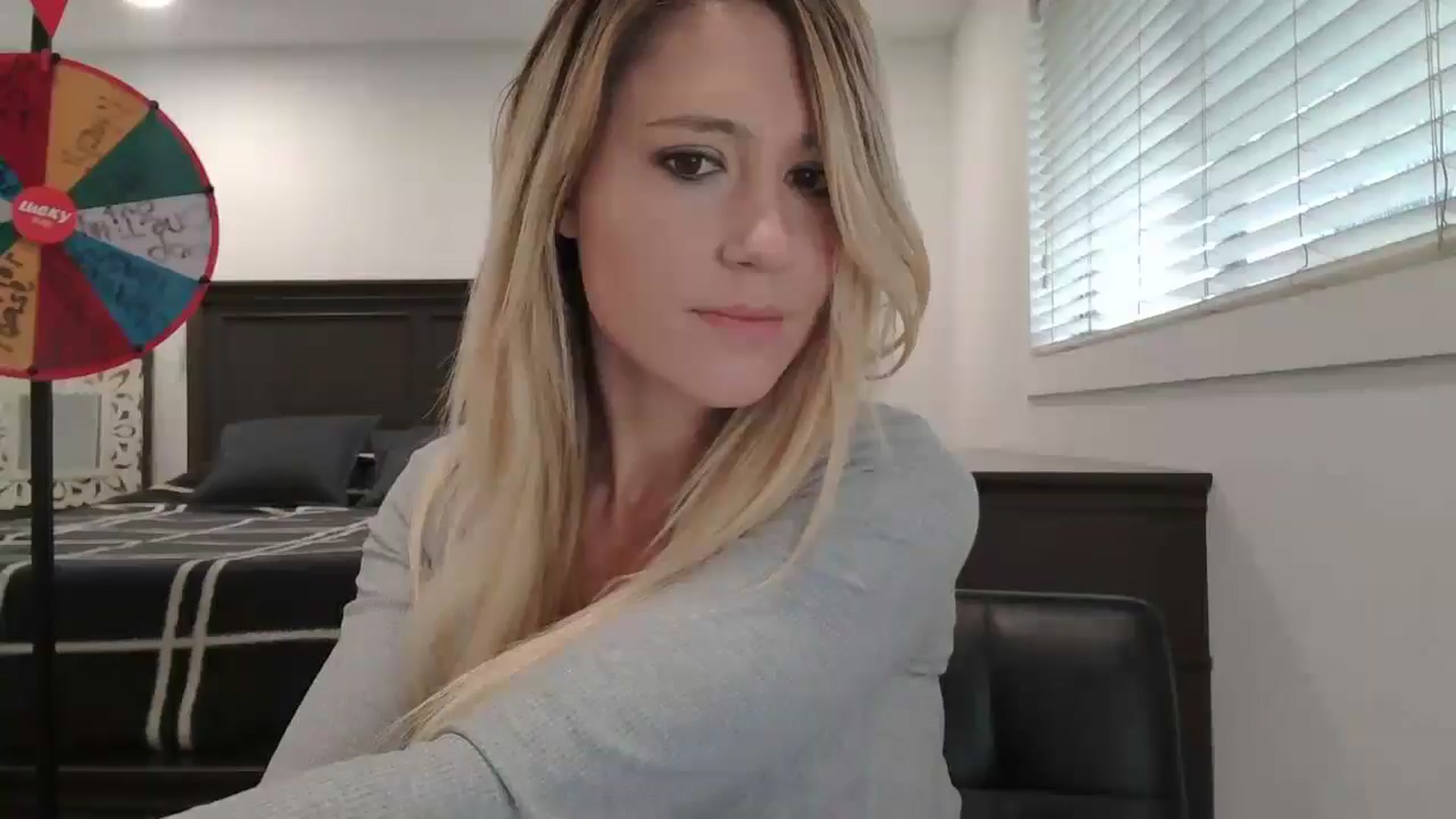 Gallery image thumbnail from blond_milf's myfreecams stream on, 01/31/2025, 21:14 image 1 of 20