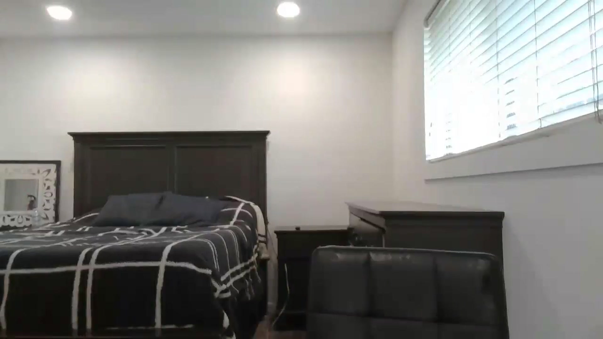 Gallery image thumbnail from blond_milf's myfreecams stream on, 02/03/2025, 23:45 image 5 of 20